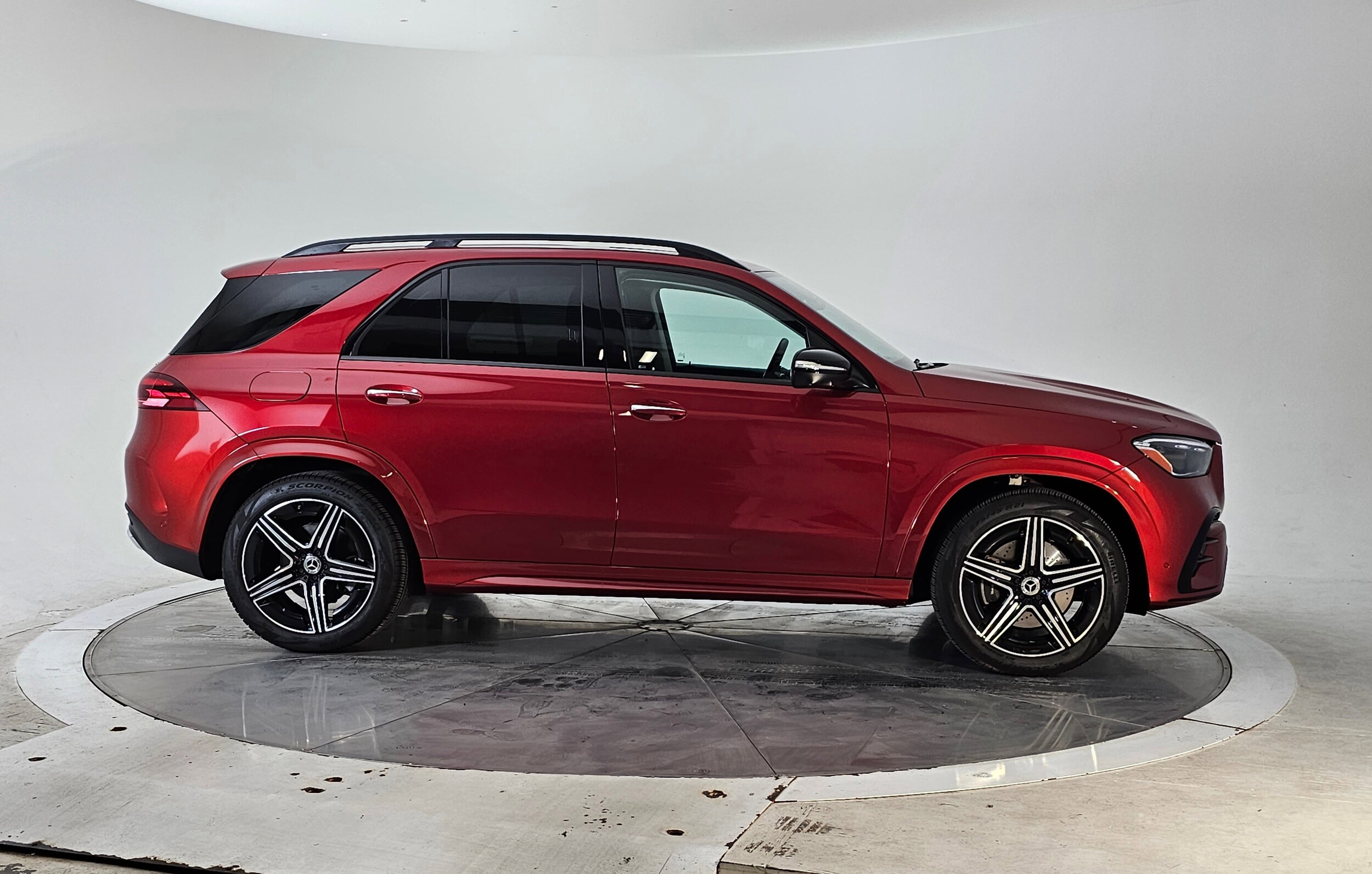 2025 Mercedes Benz GLE 350 4MATIC photo 3