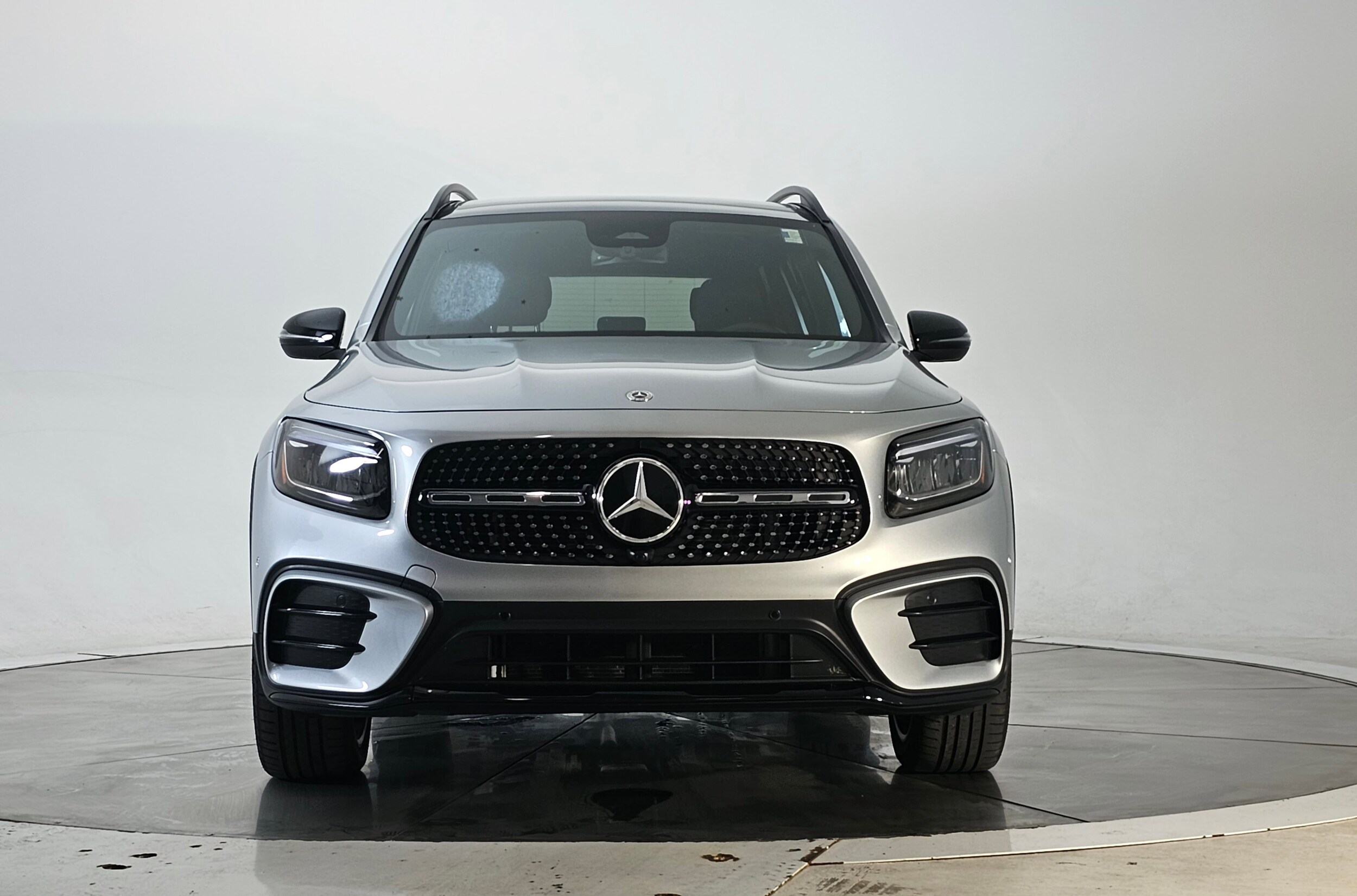 2025 Mercedes Benz GLB 250 4MATIC photo 4