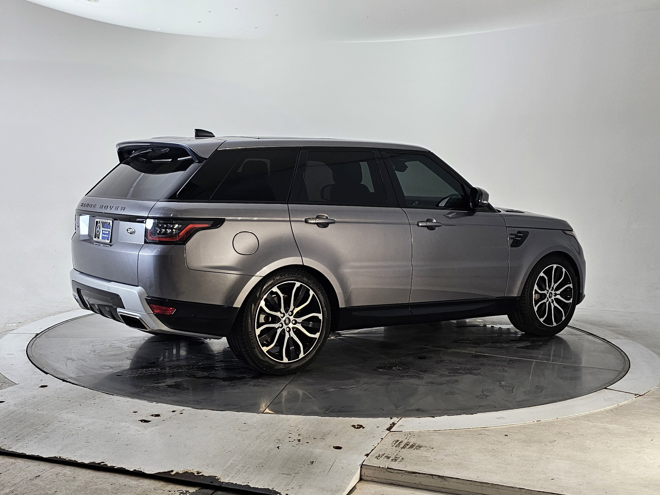 2022 Land Rover Range Rover Sport HSE Silver Edition photo 2