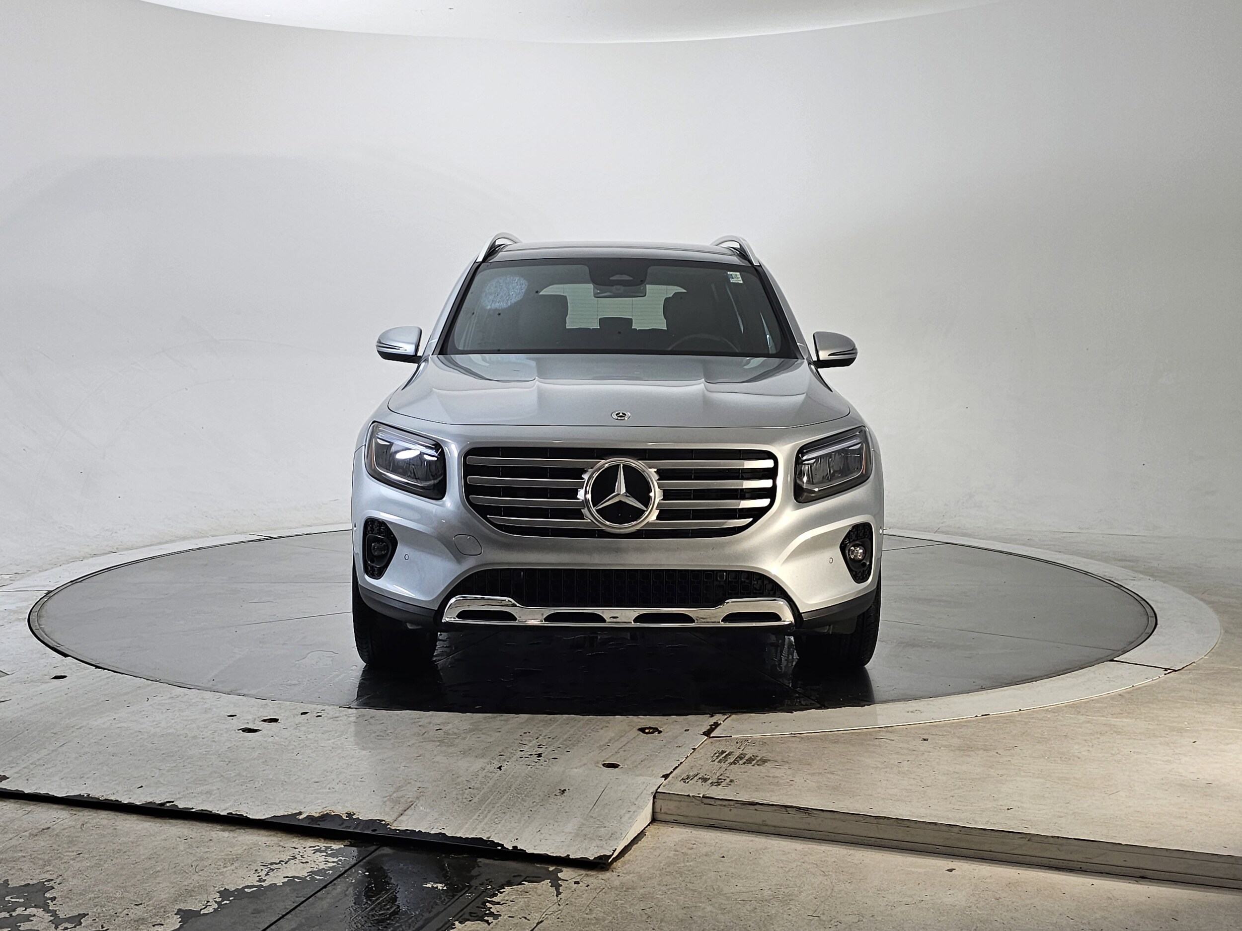 2025 Mercedes Benz GLB 250 4MATIC photo 3