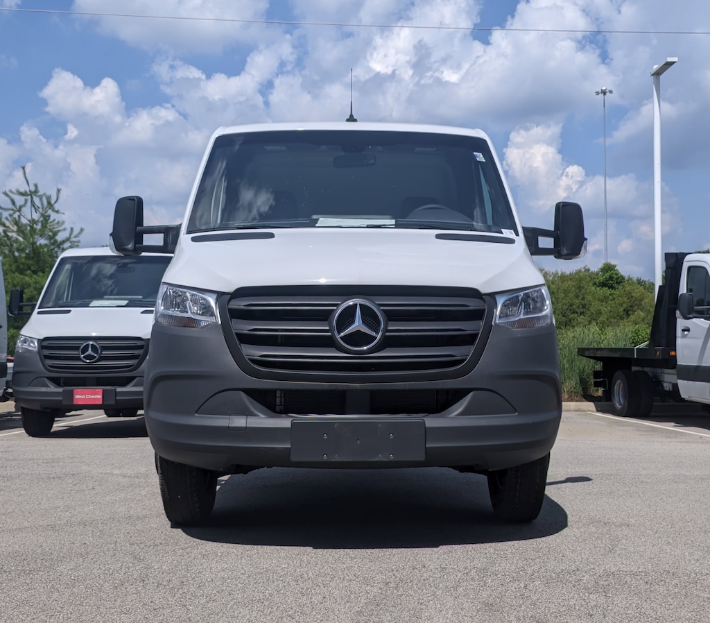 New 2024 Mercedes-Benz Sprinter 4500 Chassis Standard Roof Truck