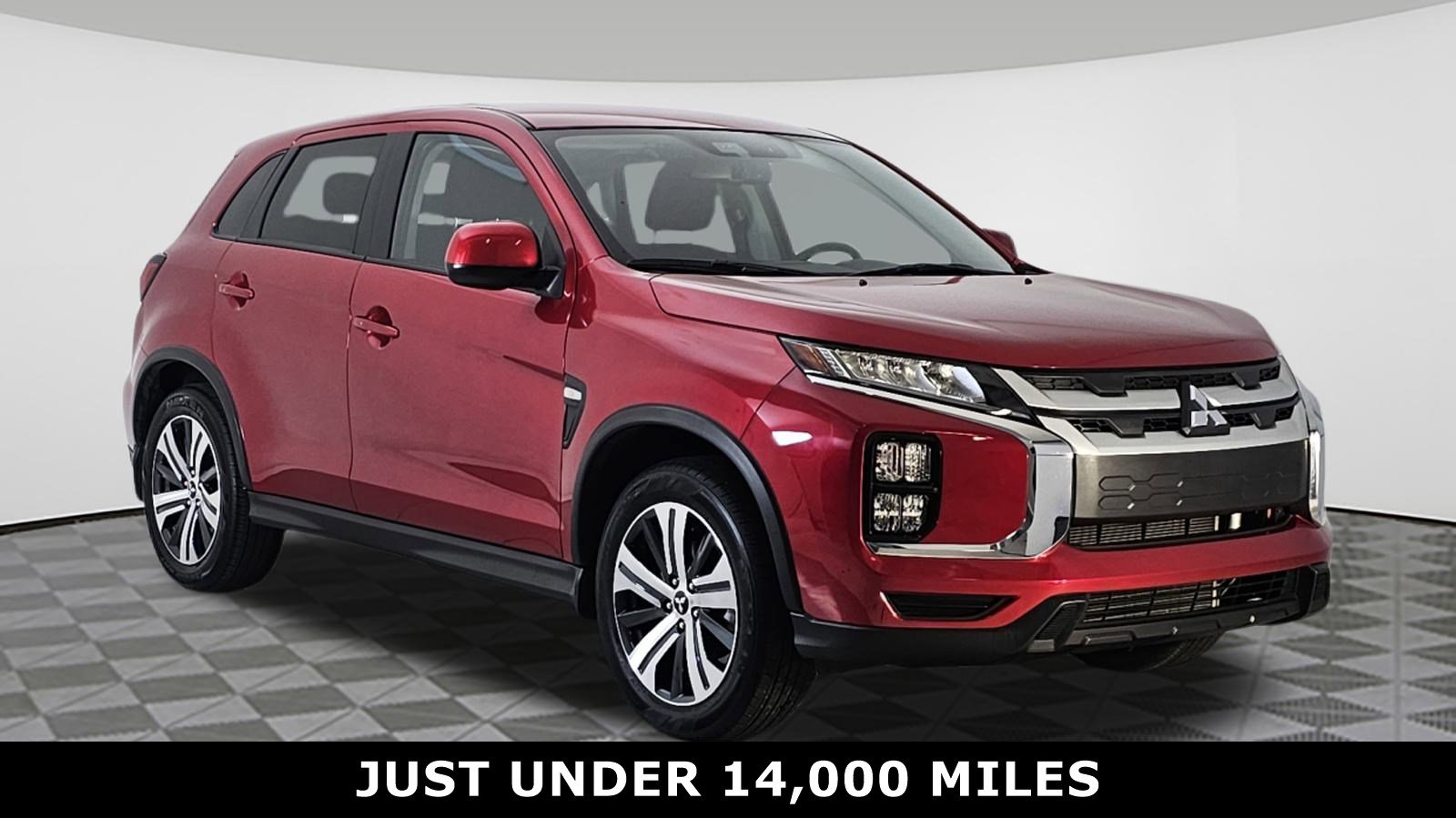 2025 Mitsubishi Outlander Sport ES's photo