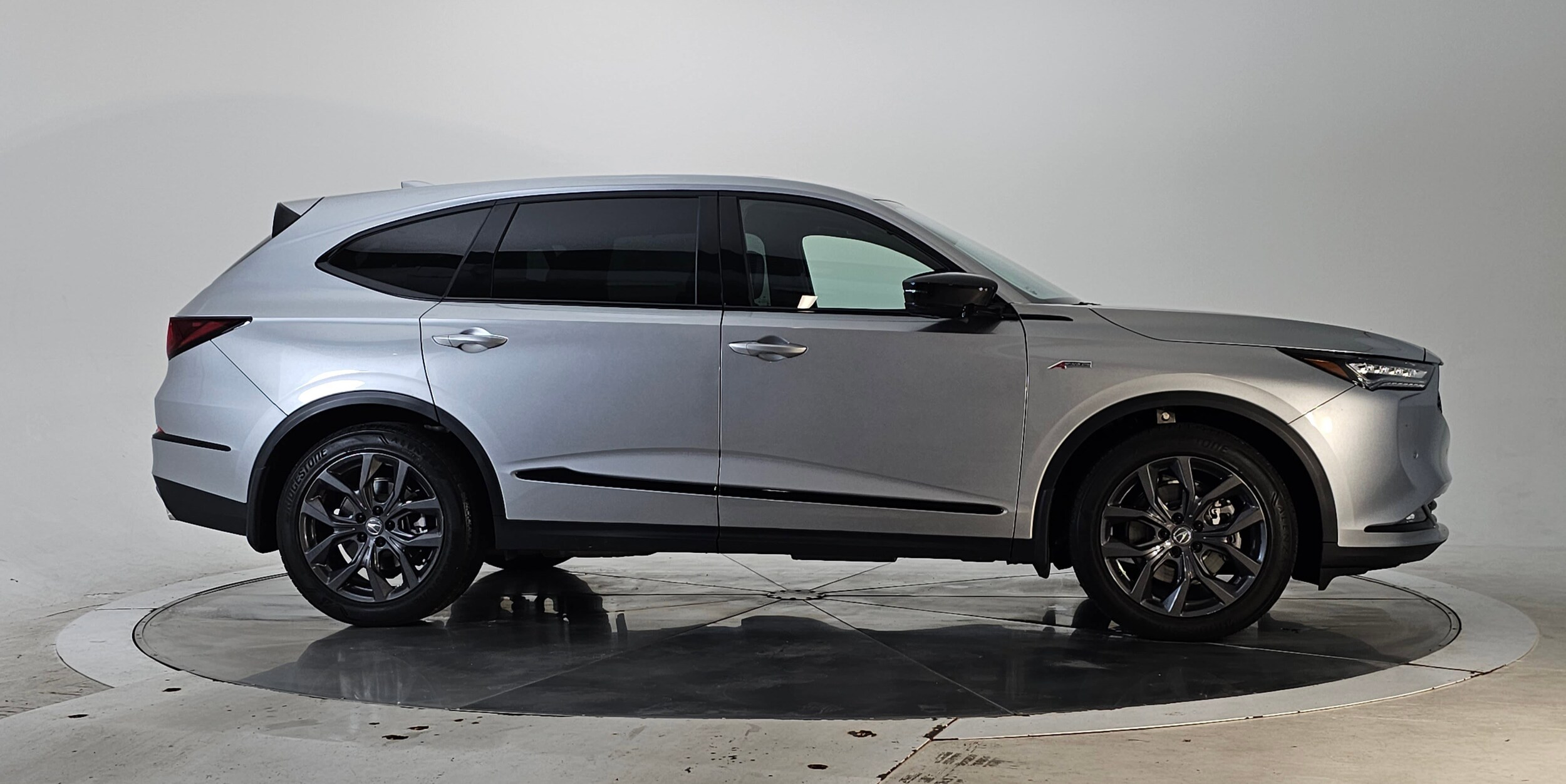 2023 Acura MDX SH-AWD A-Spec photo 3