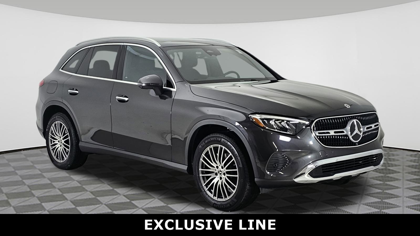 2025 Mercedes-Benz GLC Base's photo