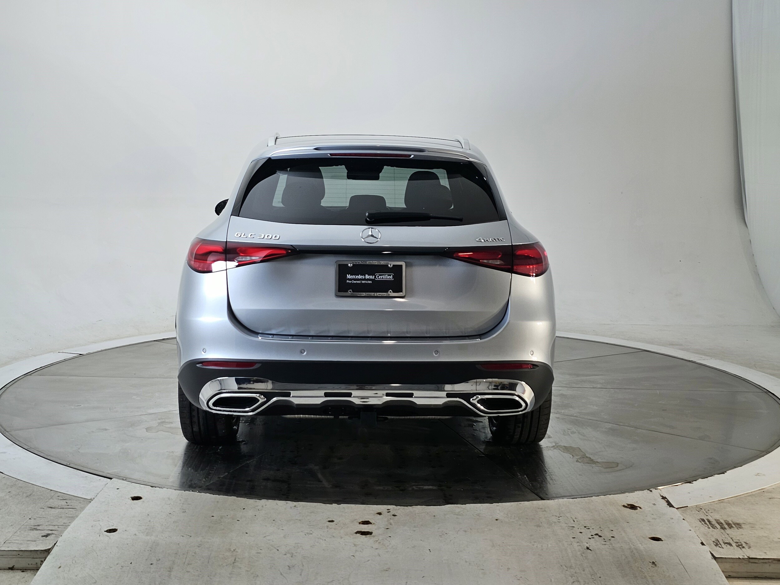 2025 Mercedes Benz GLC 300 4MATIC photo 3