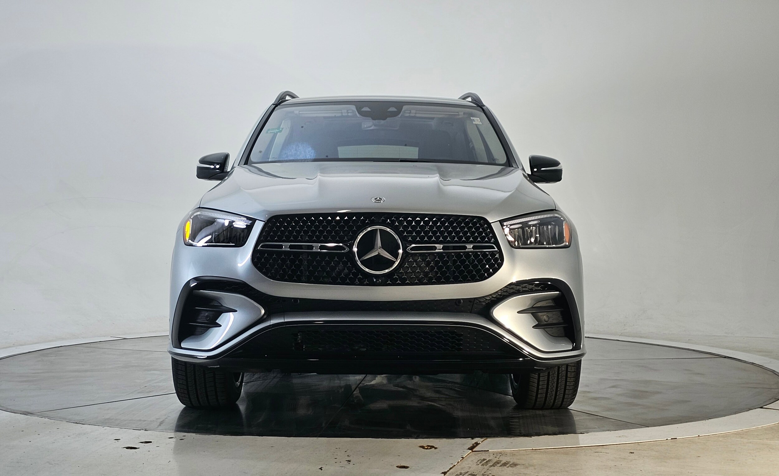 2026 Mercedes Benz GLE 450e 4MATIC photo 2