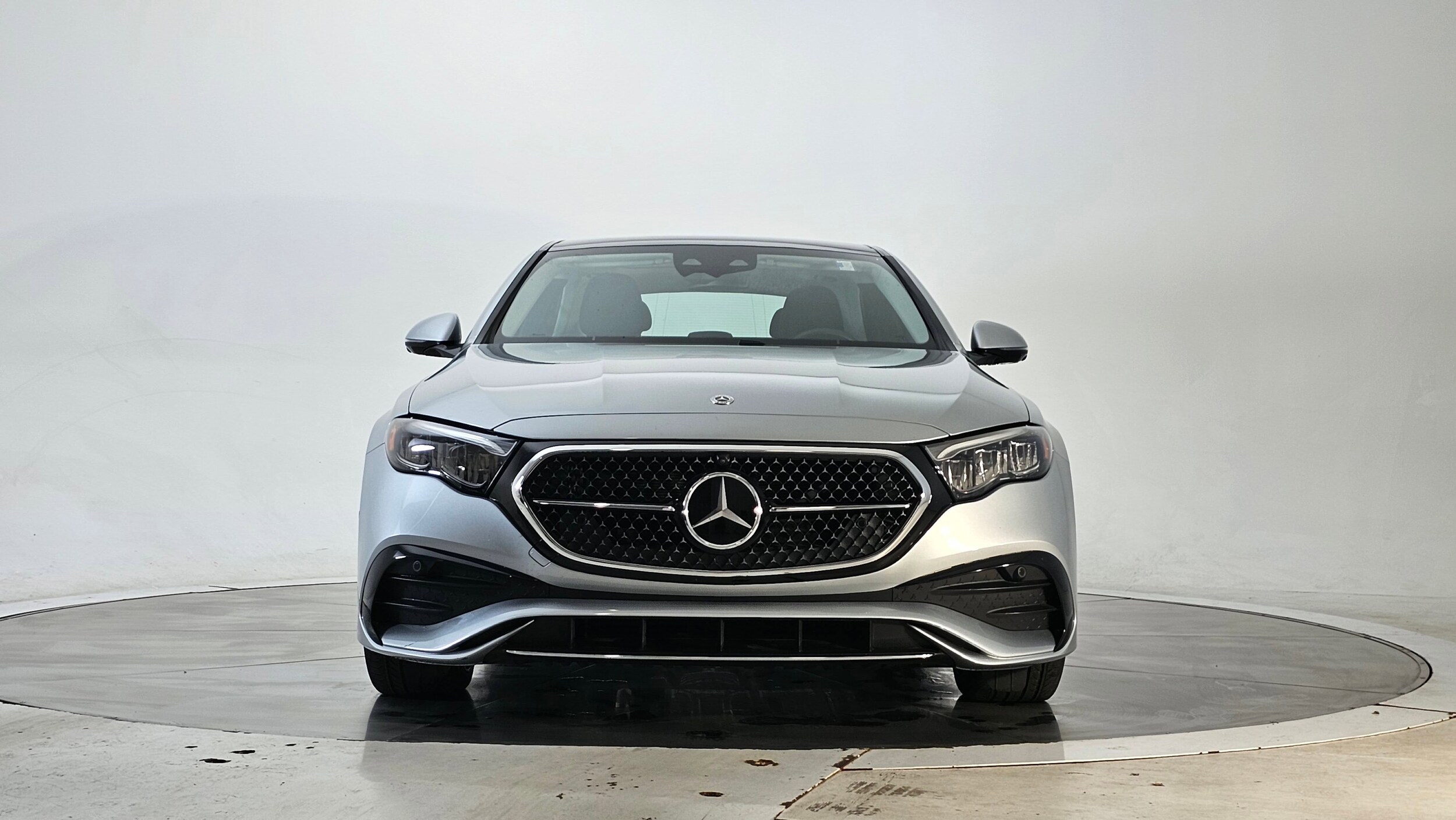 2025 Mercedes Benz E 350 4MATIC Sedan photo 3