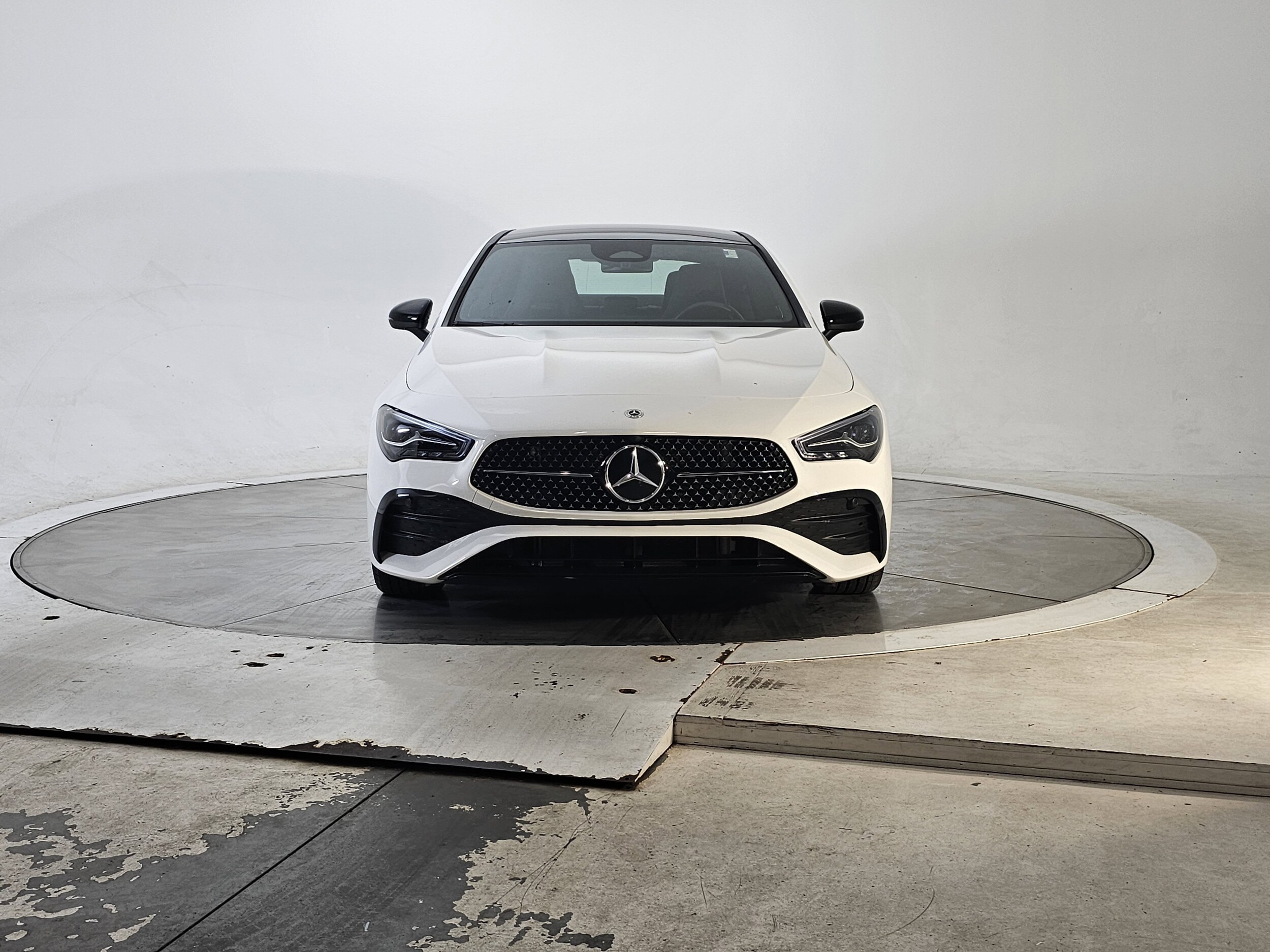 2024 Mercedes Benz CLA 250 4MATIC photo 3