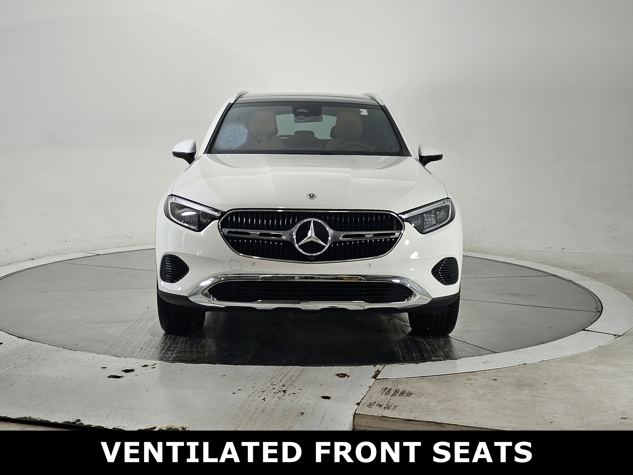 2025 Mercedes Benz GLC 300 4MATIC photo 4