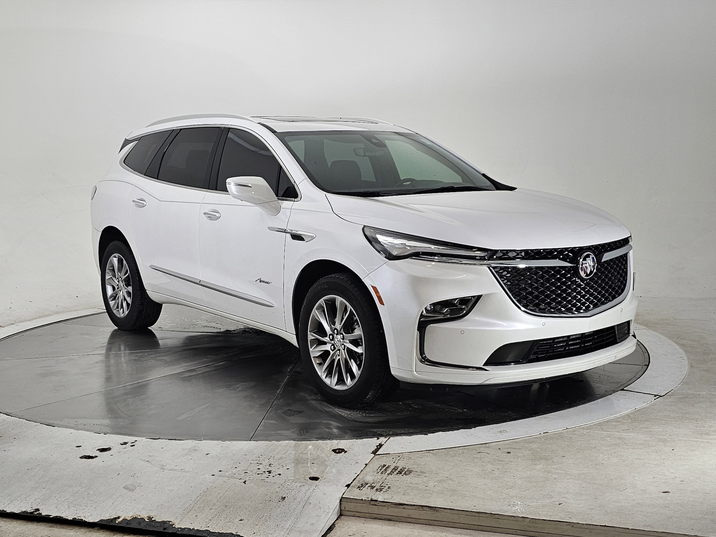 2024 Buick Enclave Avenir's photo