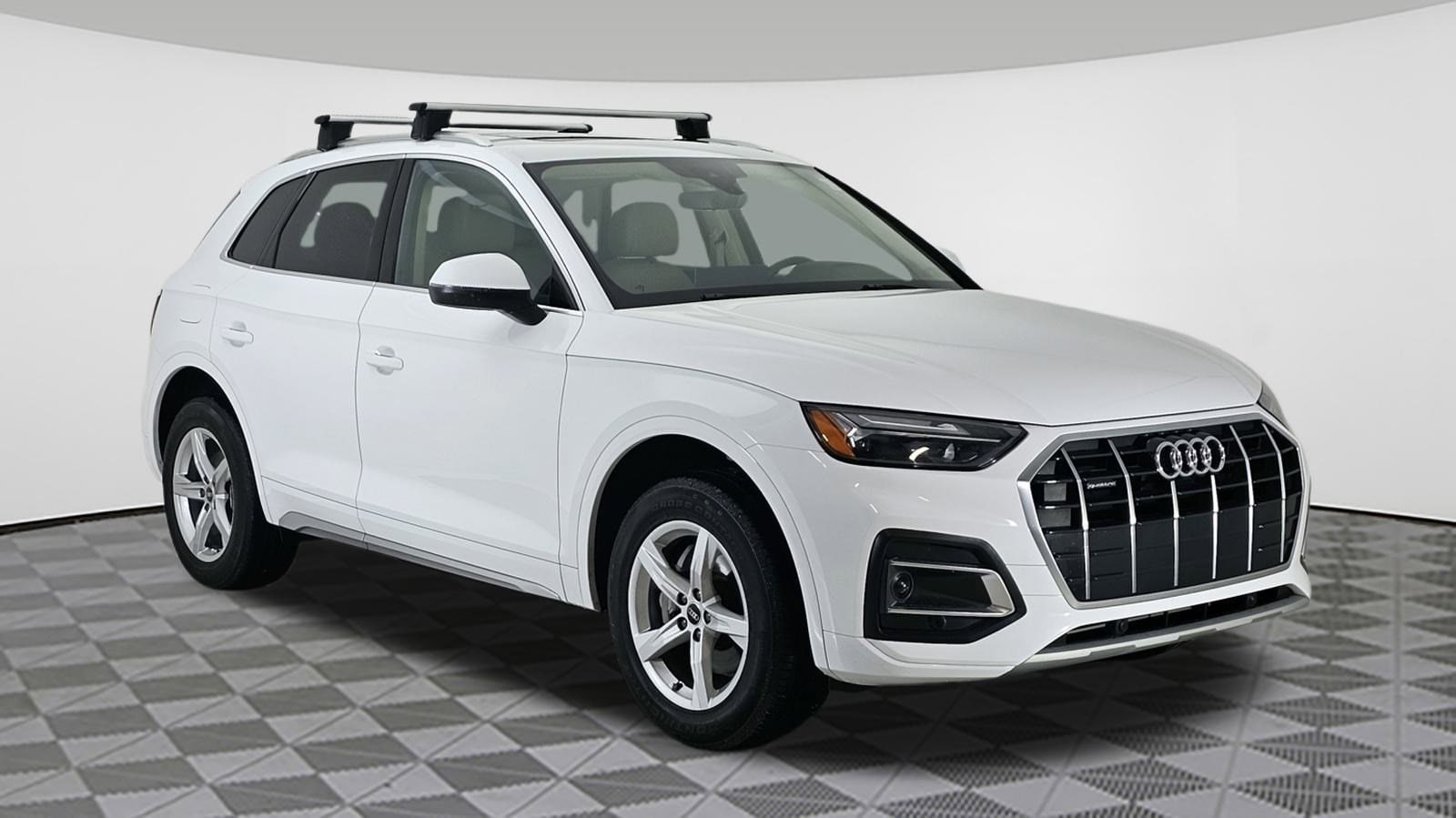 2024 Audi Q5 Premium's photo