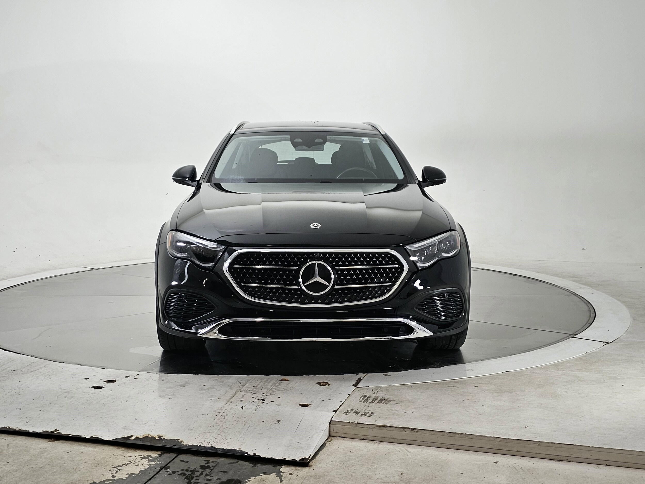 2025 Mercedes Benz E 450 4MATIC All-Terrain Wagon photo 4