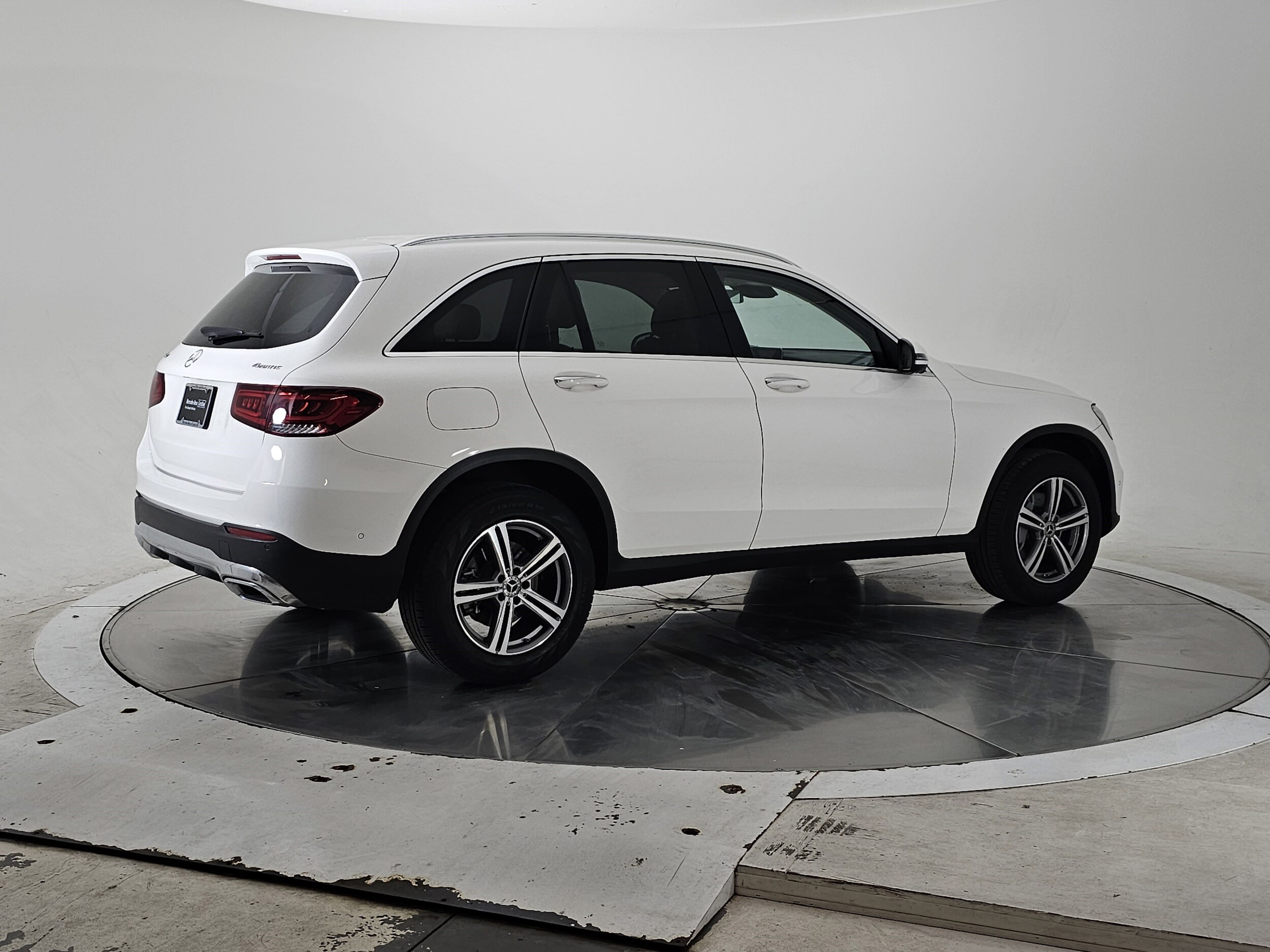 2022 Mercedes Benz GLC 300 4MATIC photo 2