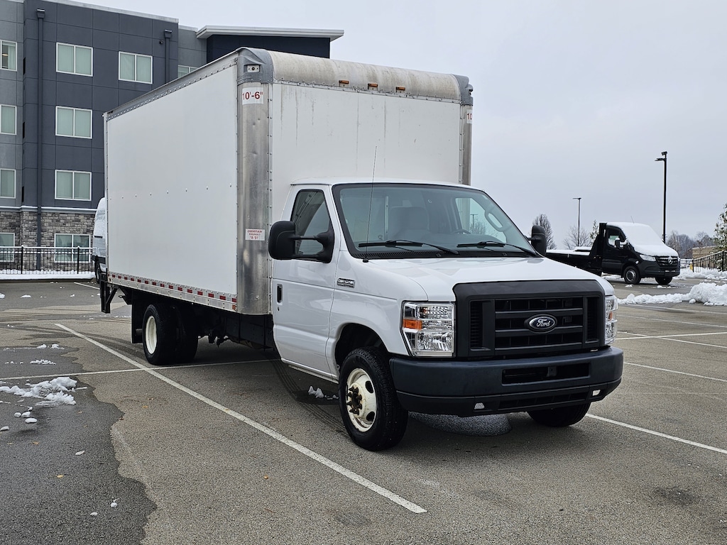 Used 2019 Ford E-350 Cutaway Base Truck