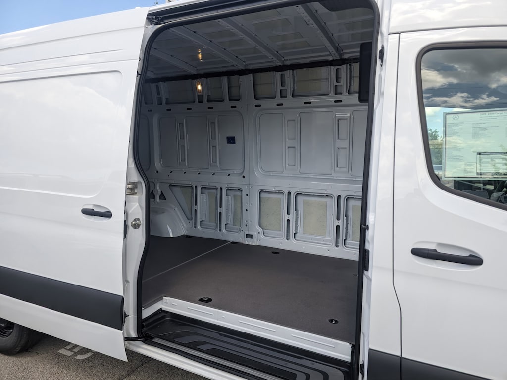 New 2025 Mercedes-Benz Sprinter 2500 Cargo 170 WB Van Cargo Van