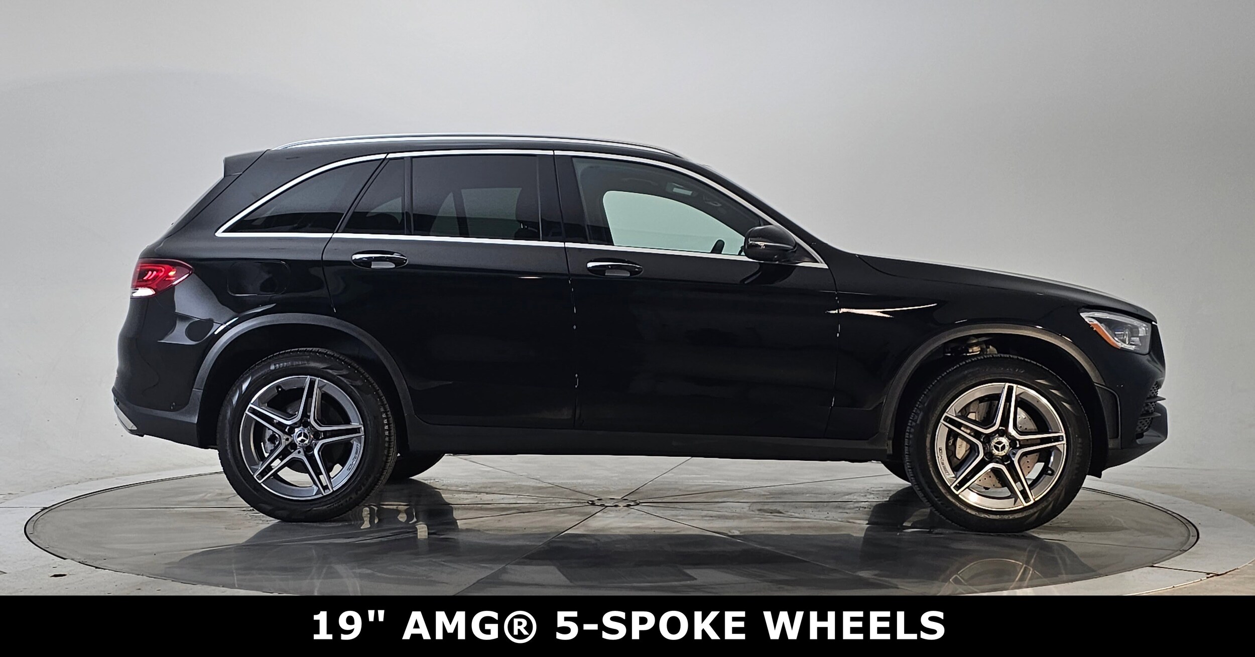 2022 Mercedes Benz GLC 300 4MATIC photo 3