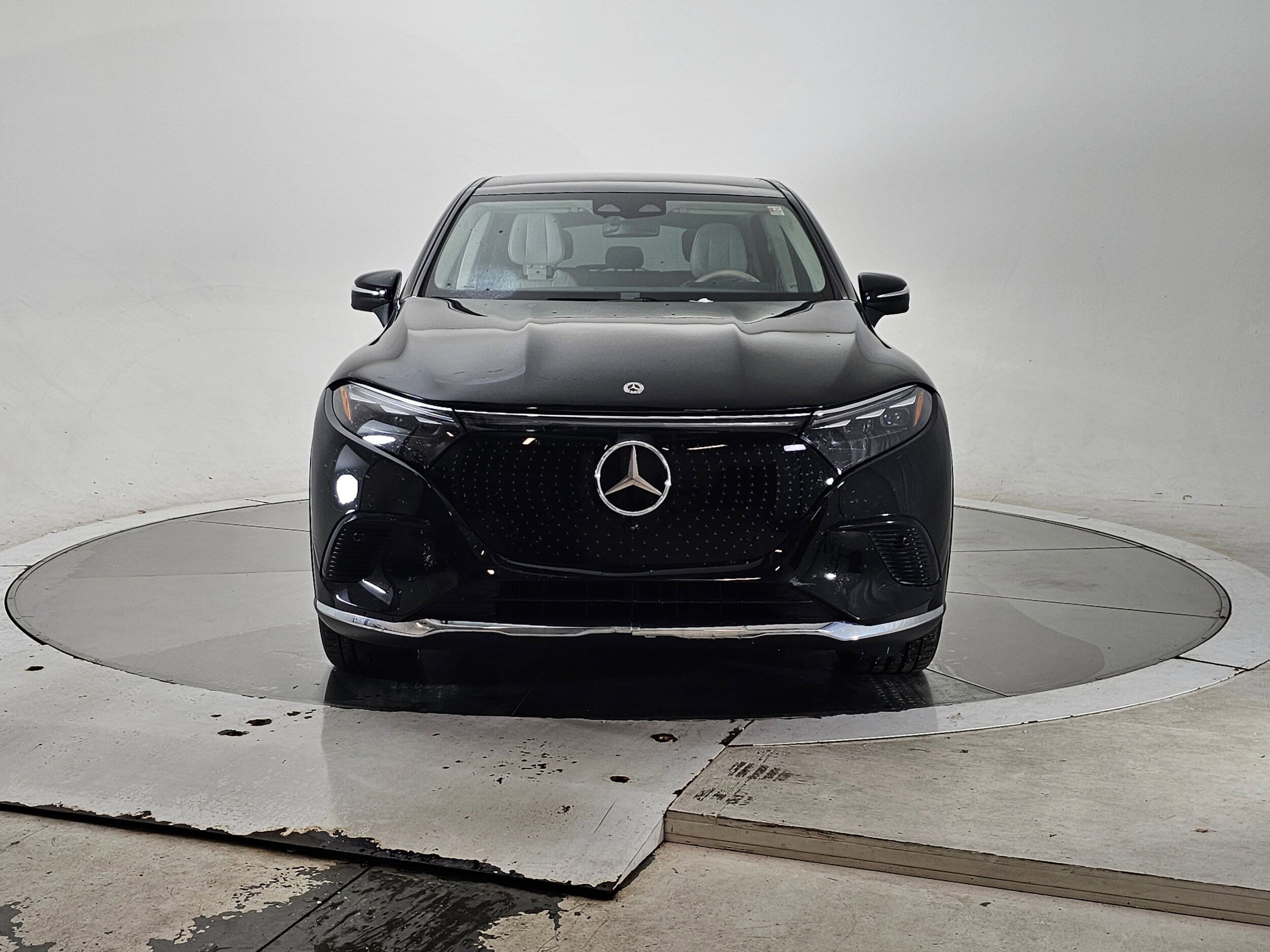 2023 Mercedes Benz EQS SUV 450 4MATIC photo 4