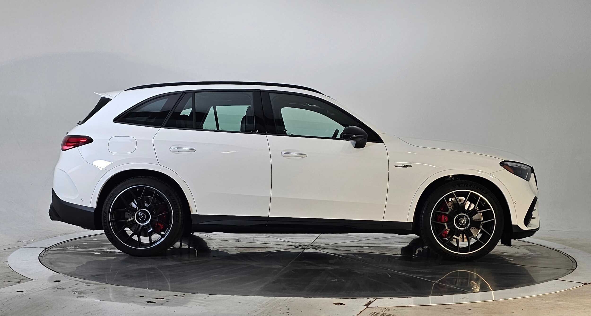 2025 Mercedes Benz GLC AMG 63 4MATIC photo 2