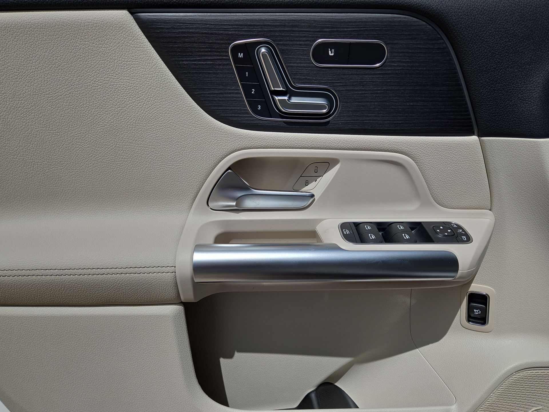 2025 Mercedes-Benz GLA GLA250 - Photo 15