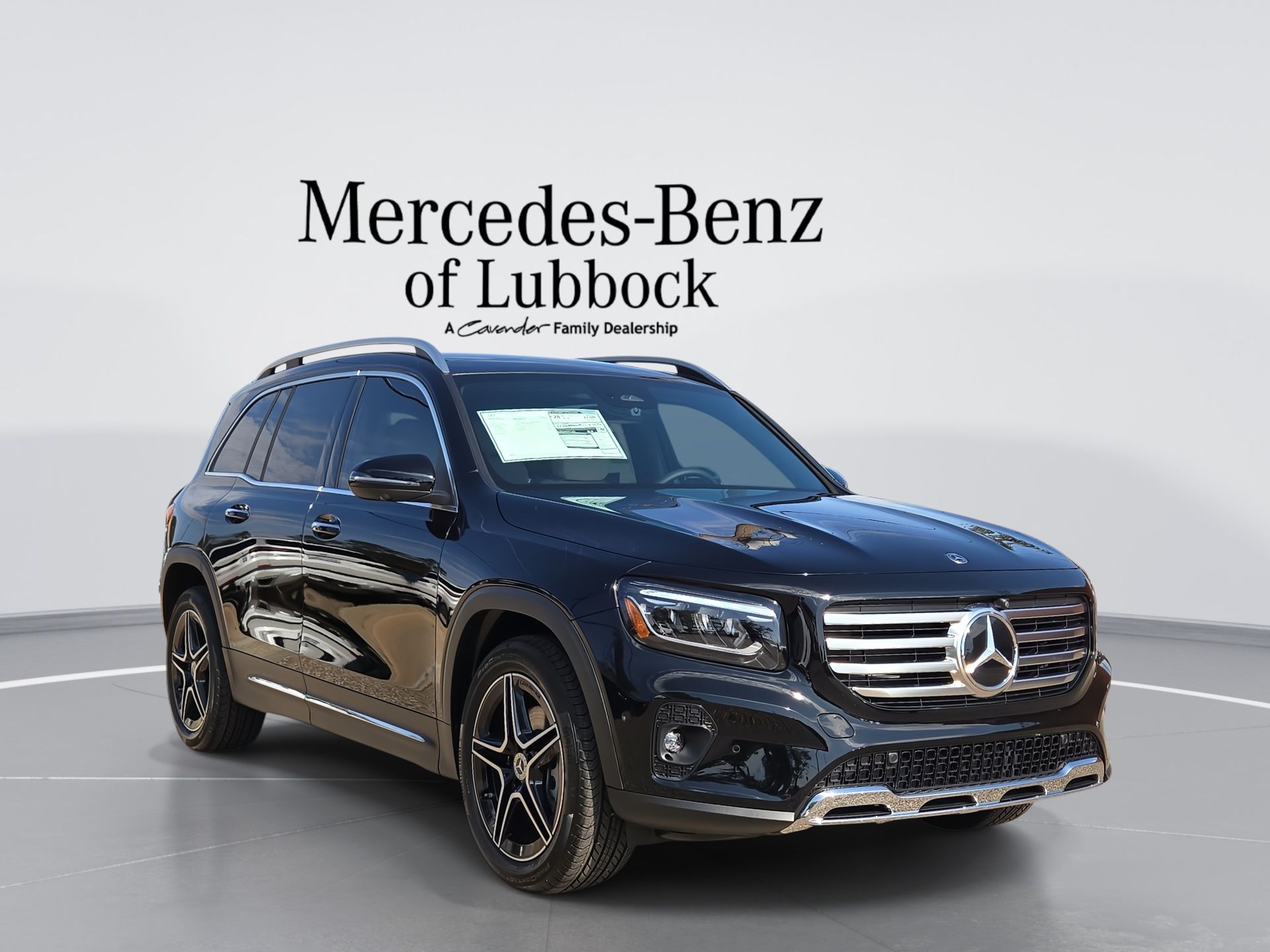 Night Black 2026 Mercedes-Benz GLB SUV / Crossover Front-Wheel Drive 8-Speed Dual Clutch