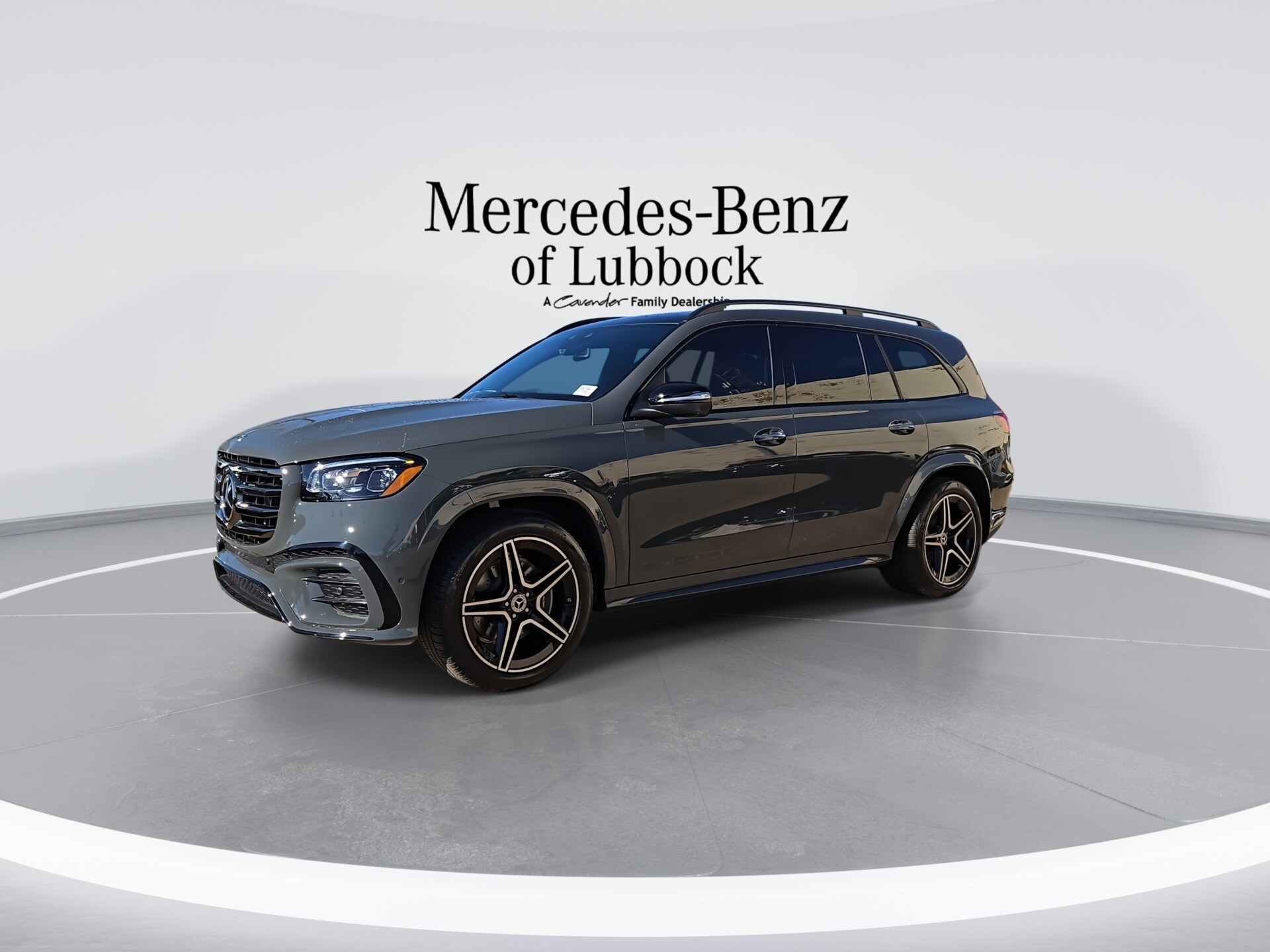 2026 Mercedes Benz GLS 450 4MATIC photo 3