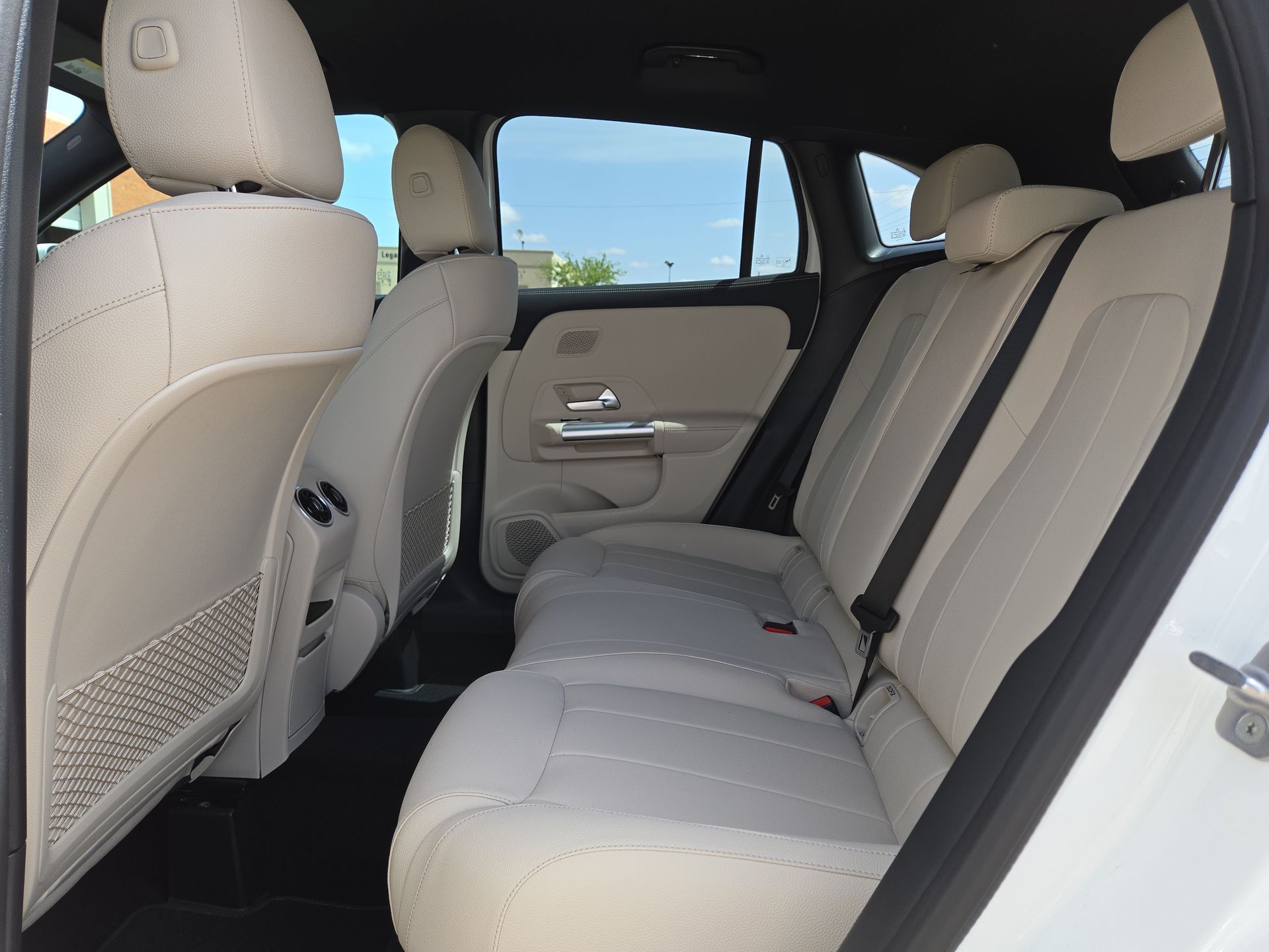 2025 Mercedes-Benz GLA GLA250 - Photo 13