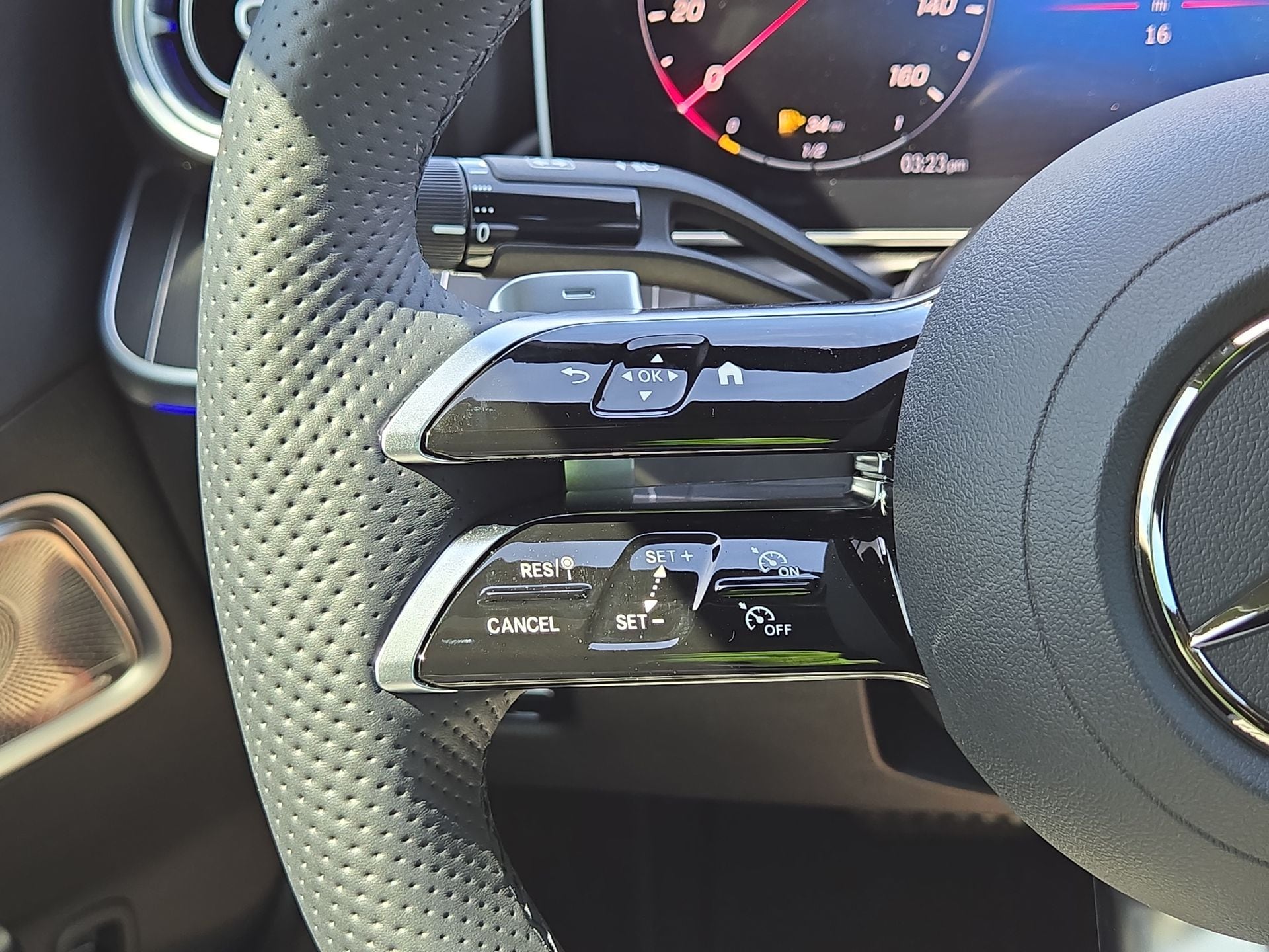 2025 Mercedes-Benz C-Class Sedan C 300 - Photo 21