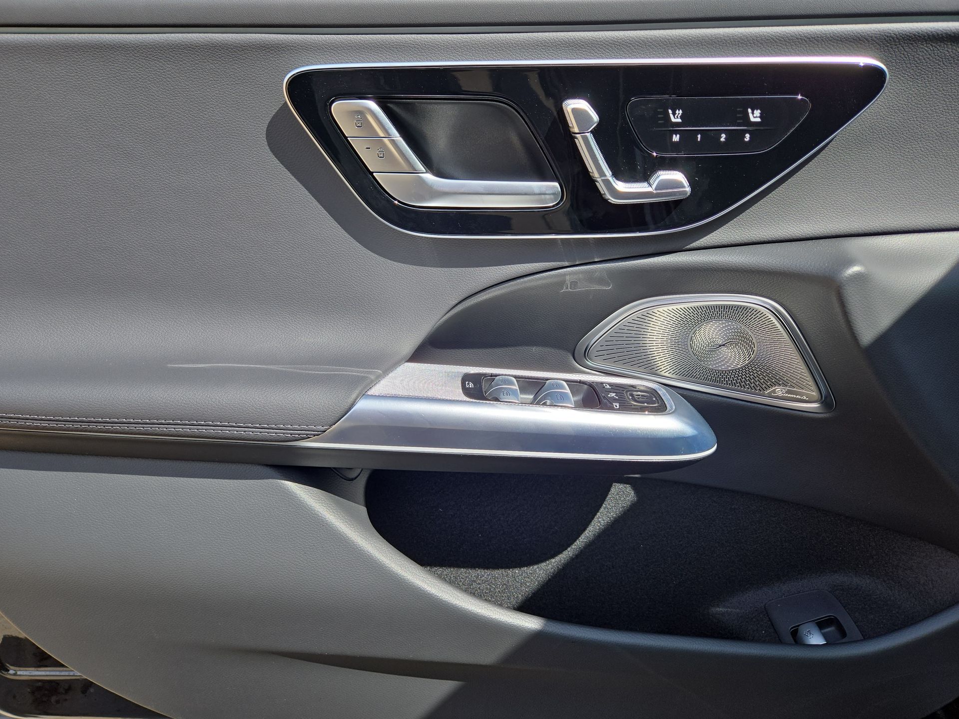 2025 Mercedes-Benz E-Class E350 - Photo 15