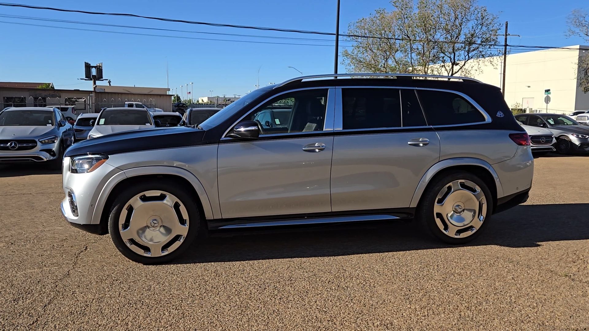 View vehicle photo 6