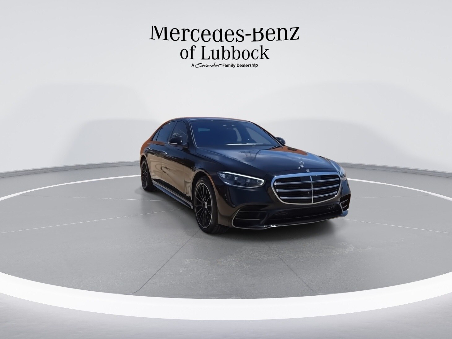 2025 Mercedes Benz S 580 4MATIC photo 2