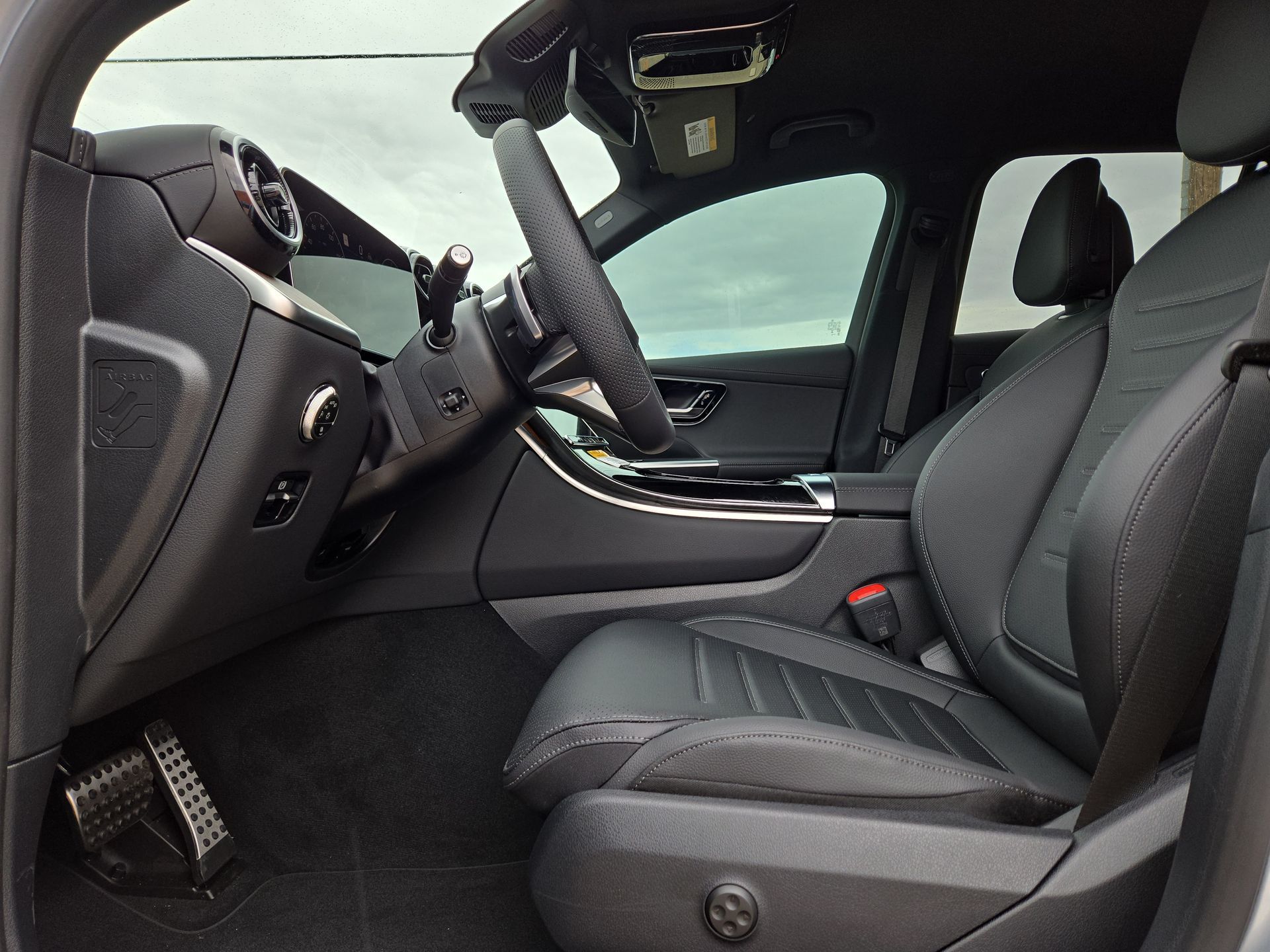 2025 Mercedes-Benz GLC Base - Photo 16
