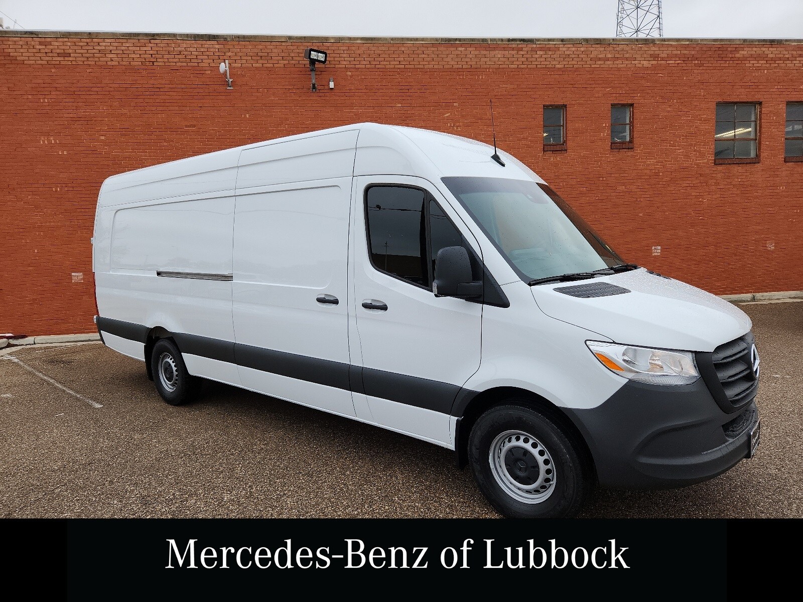 Mercedes-Benz Sprinter (170 WB EXT) Interior Cargo Measurements