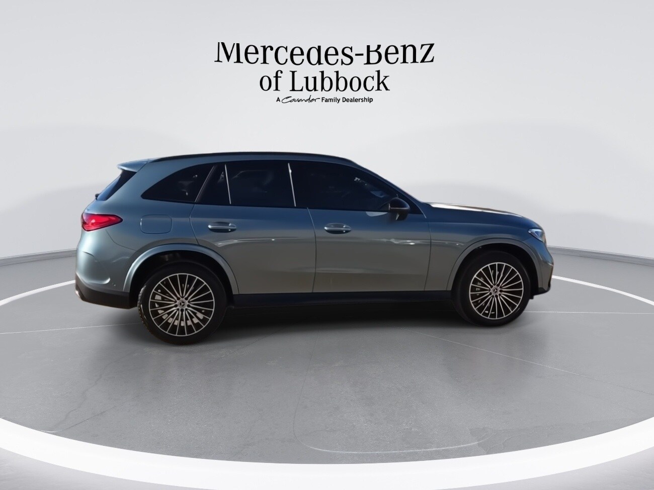 2025 Mercedes Benz GLC 300 4MATIC photo 2