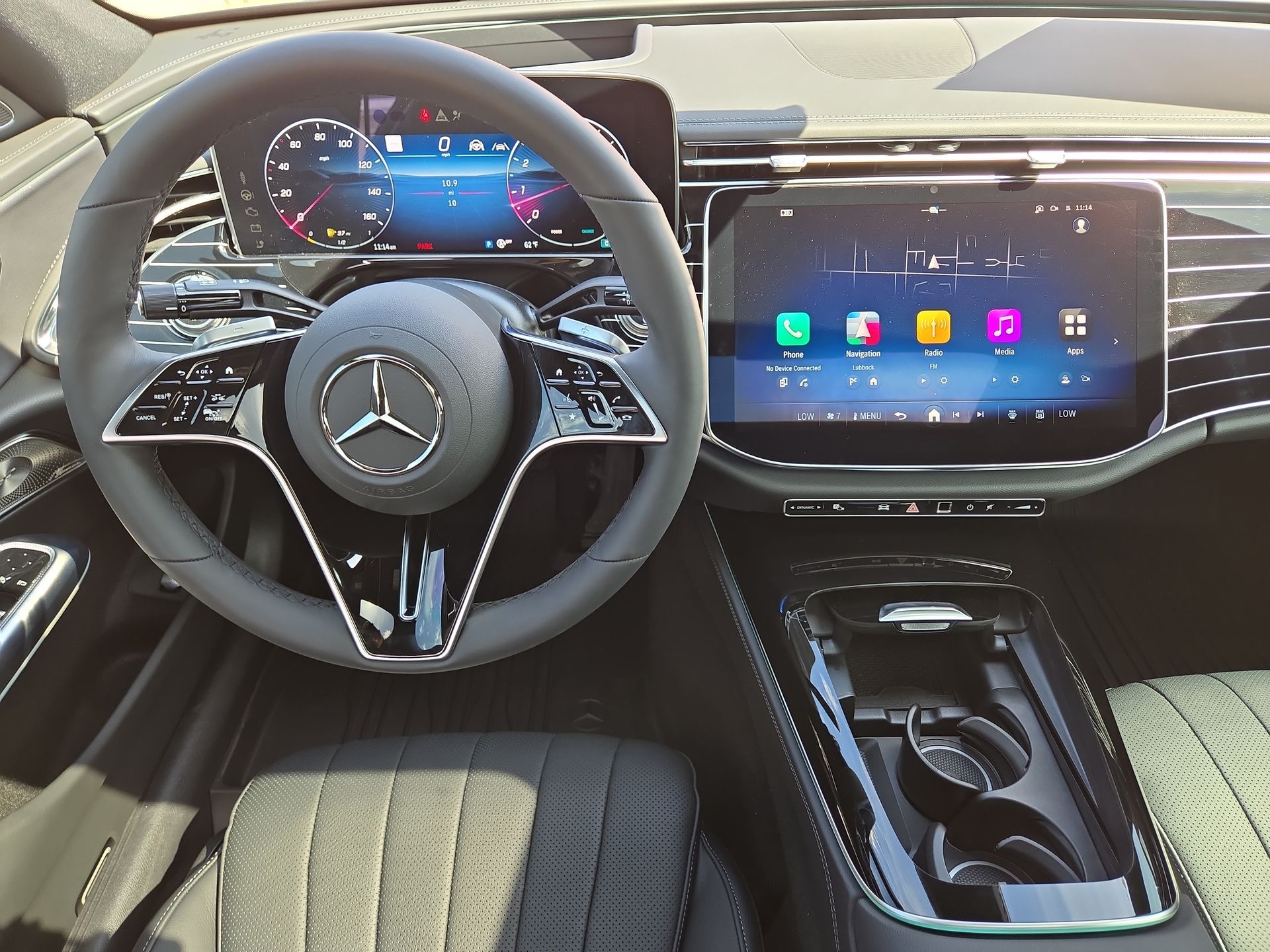 2025 Mercedes-Benz E-Class E350 - Photo 14