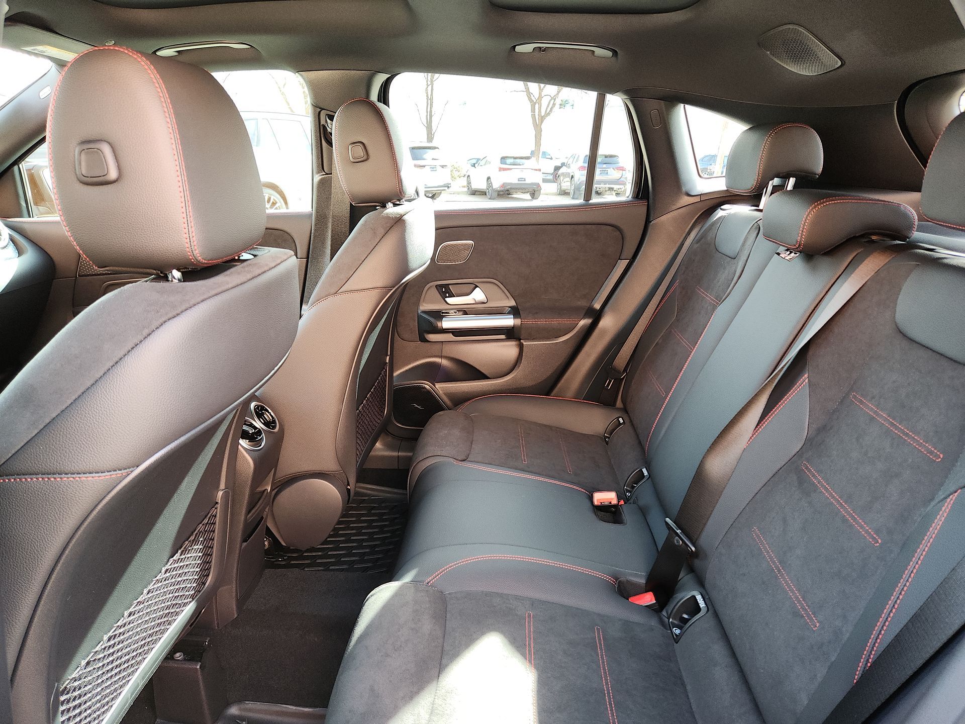 2025 Mercedes-Benz GLA GLA250 - Photo 13