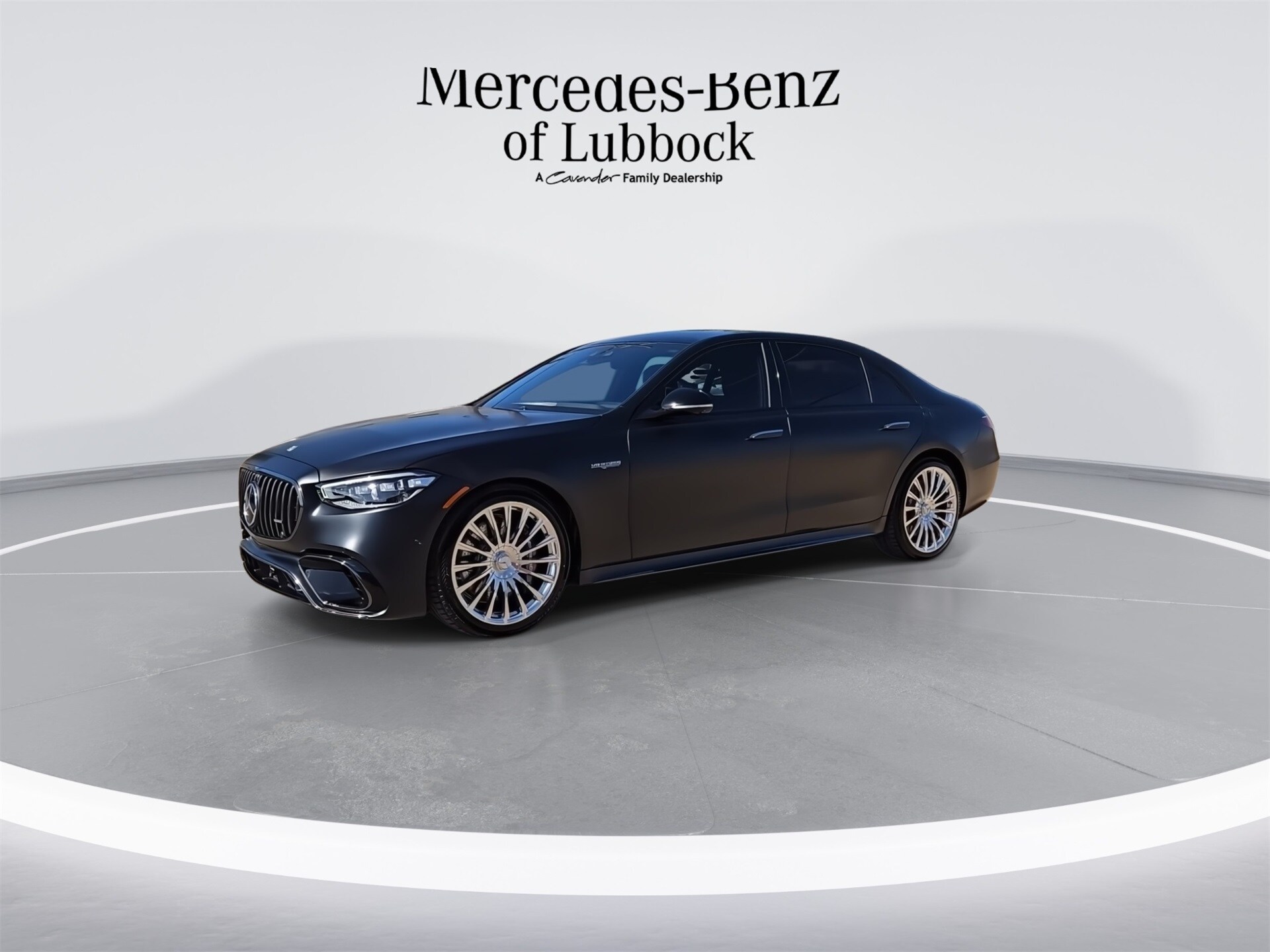 2025 Mercedes Benz S 63 e photo 4