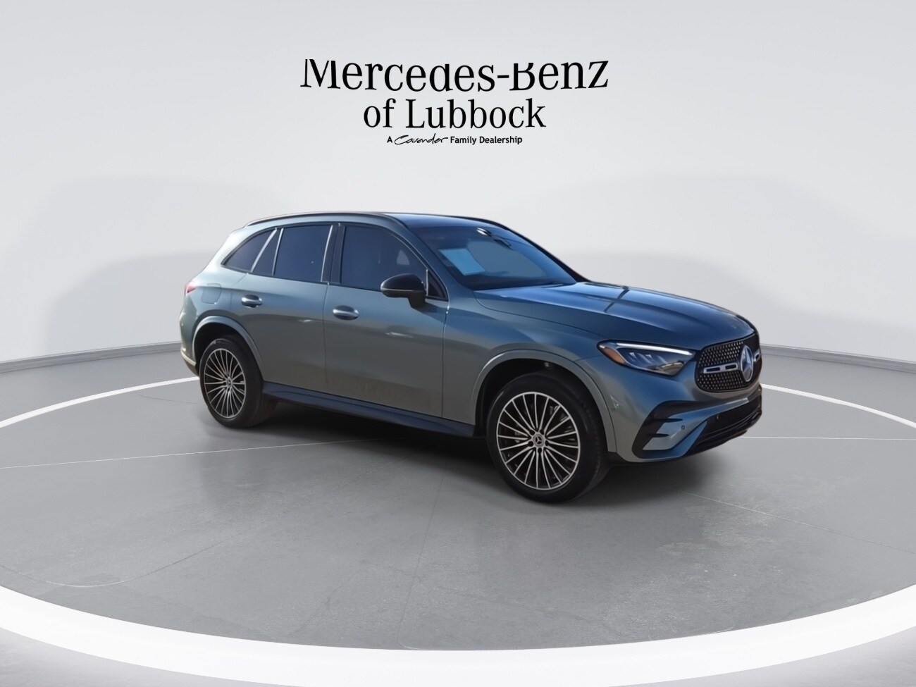 2025 Mercedes Benz GLC 300 4MATIC photo 3