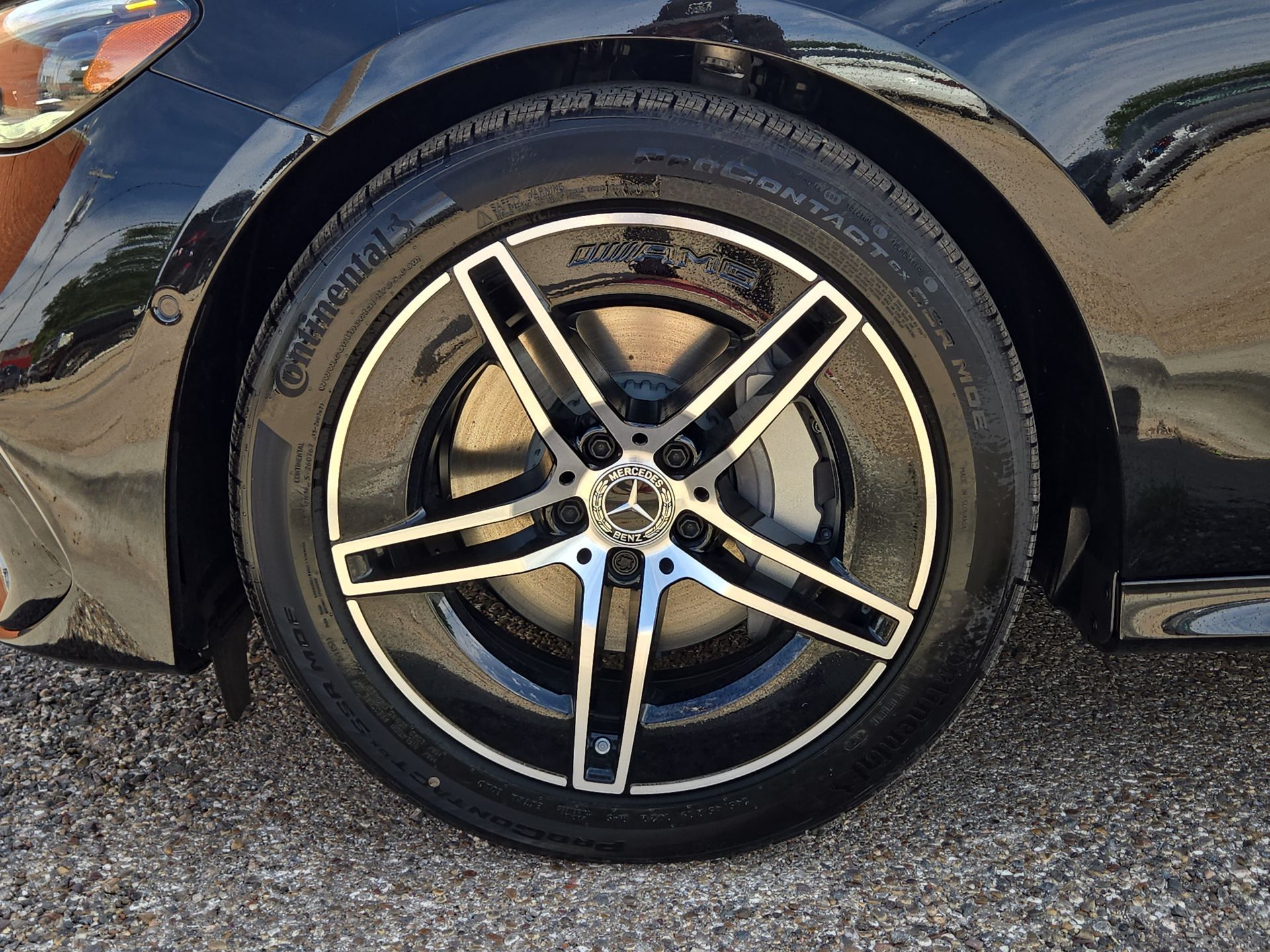 2025 Mercedes-Benz E-Class E350 - Photo 11