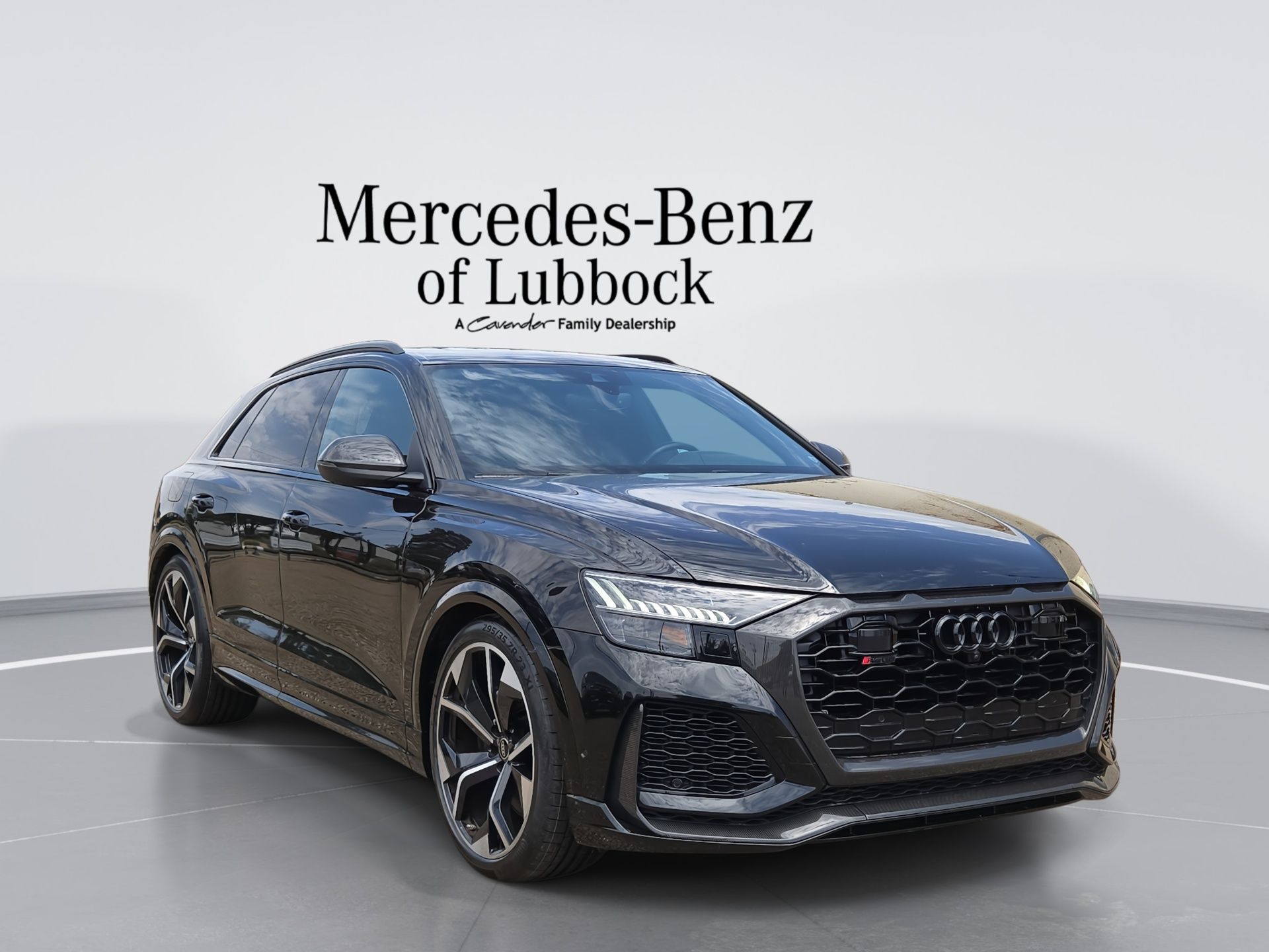 2023 Audi RS Q8 -'s photo