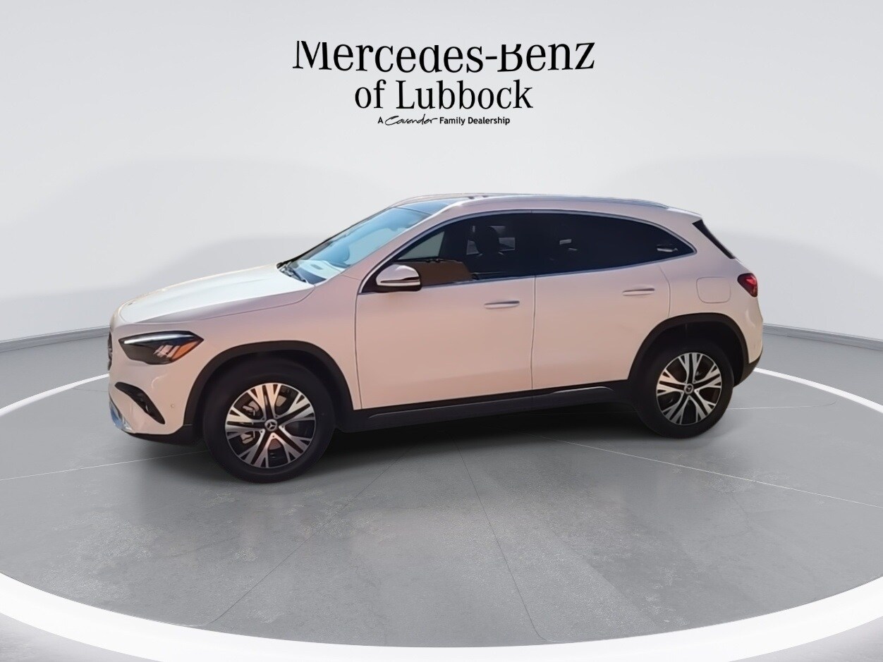 2025 Mercedes Benz GLA 250 4MATIC photo 4