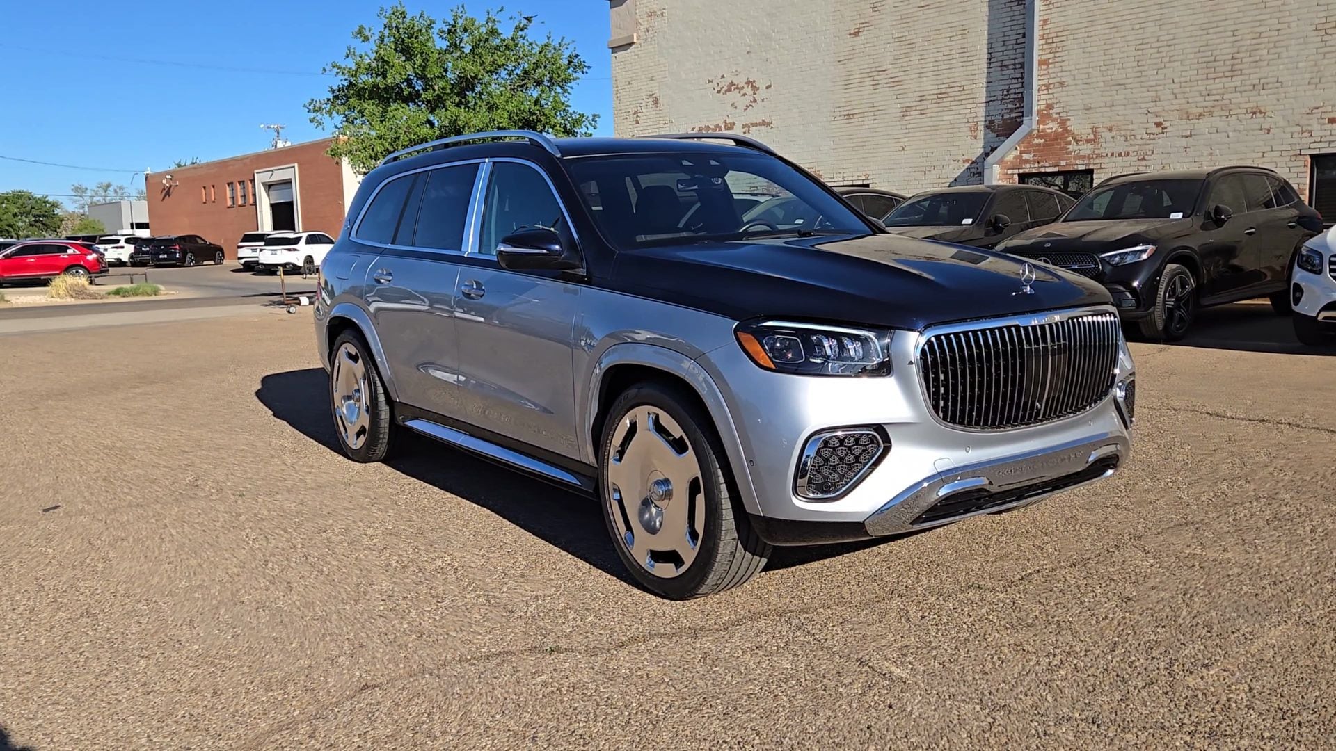 View vehicle photo 3