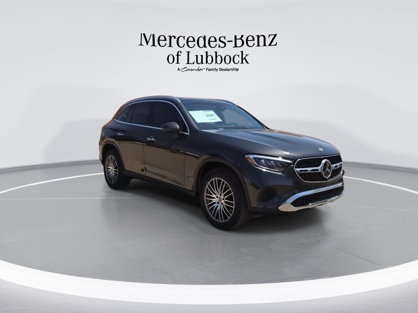 2025 Mercedes Benz GLC 300 photo 2