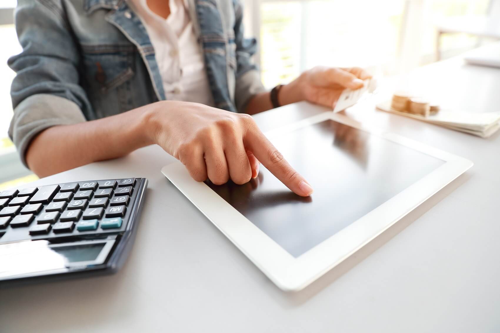 What Is the Federal Electric Vehicle Tax Credit? MercedesBenz of