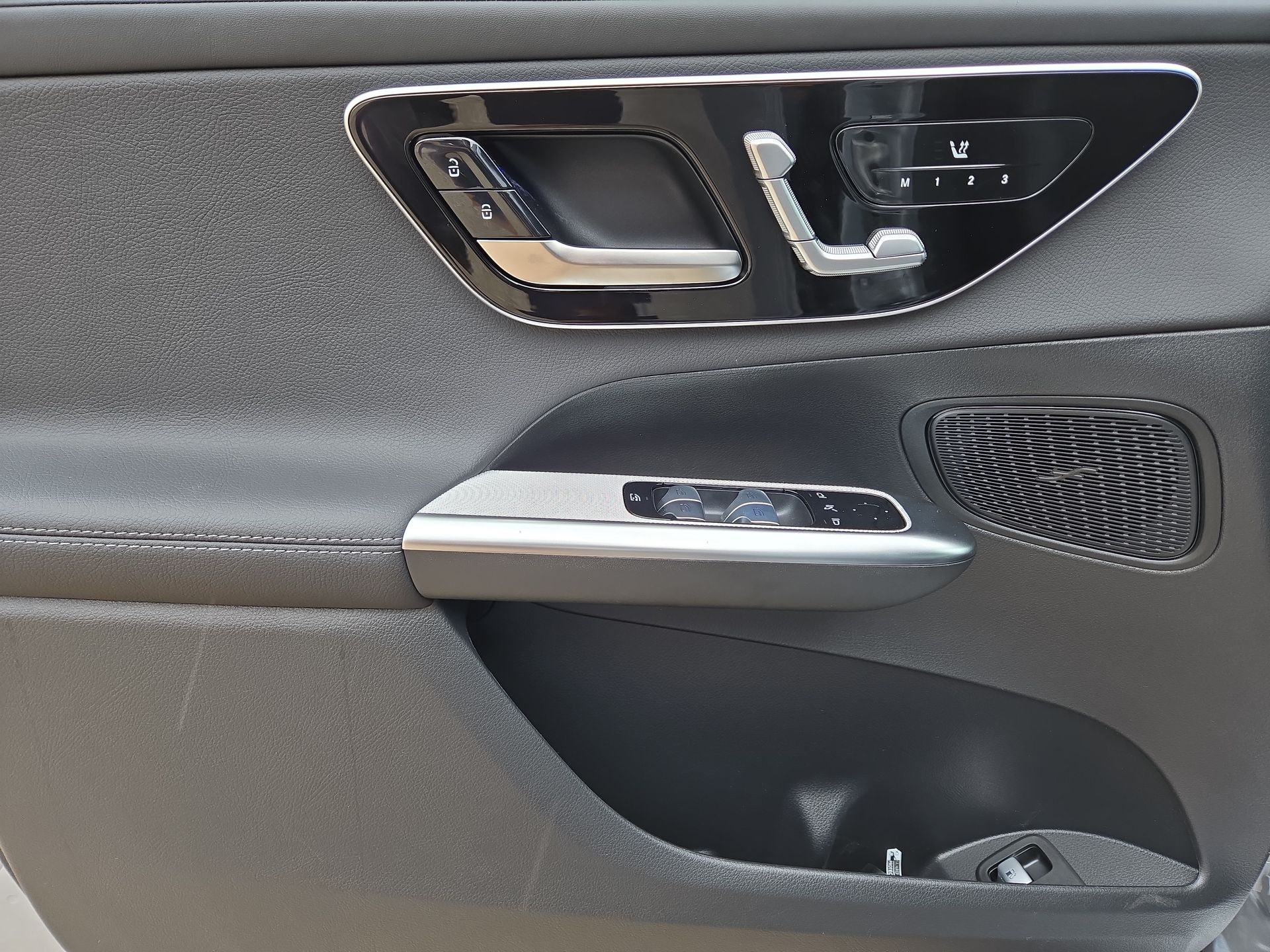 2025 Mercedes-Benz GLC Base - Photo 15
