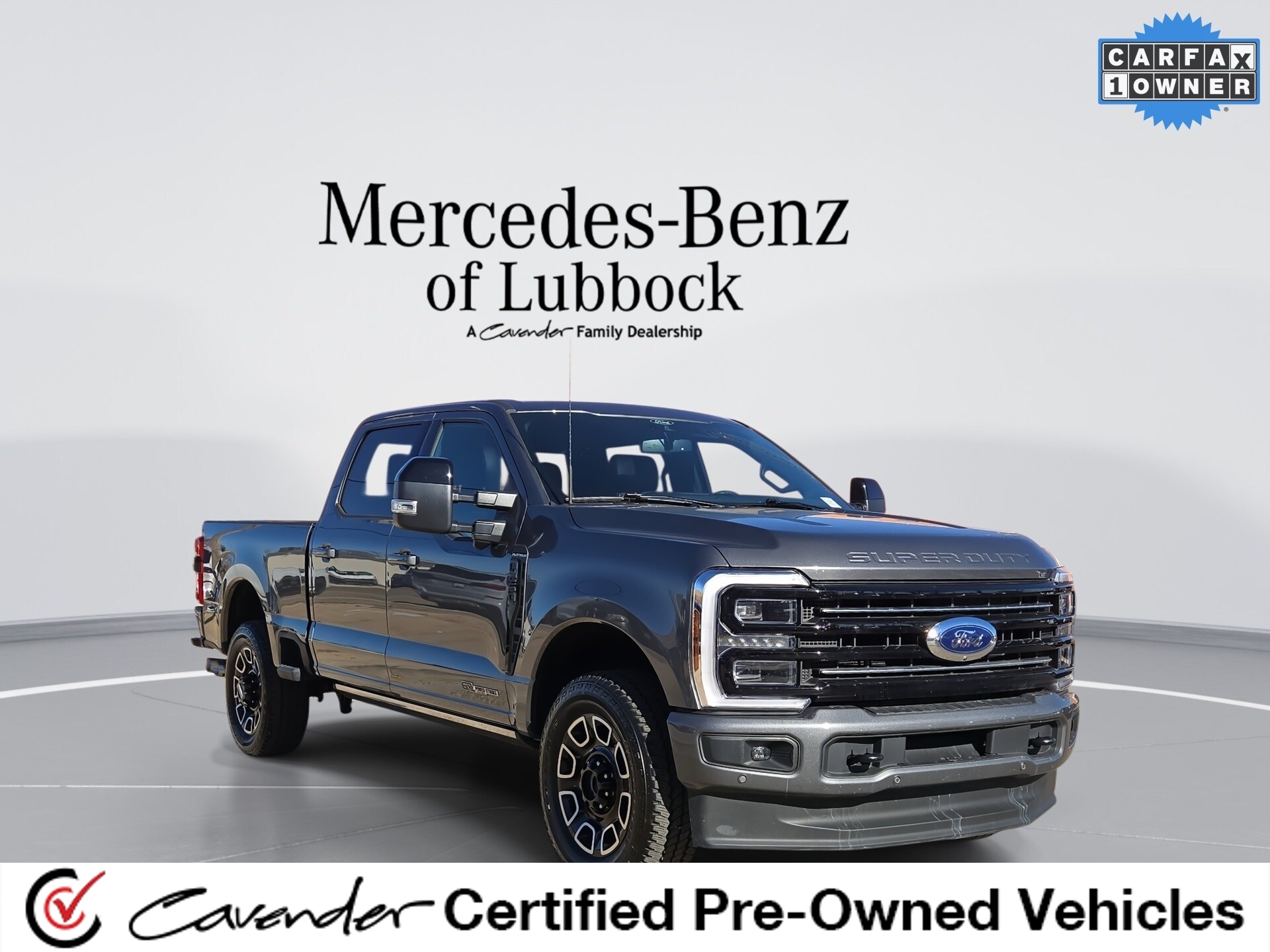 2025 Ford F-250 Super Duty Platinum's photo