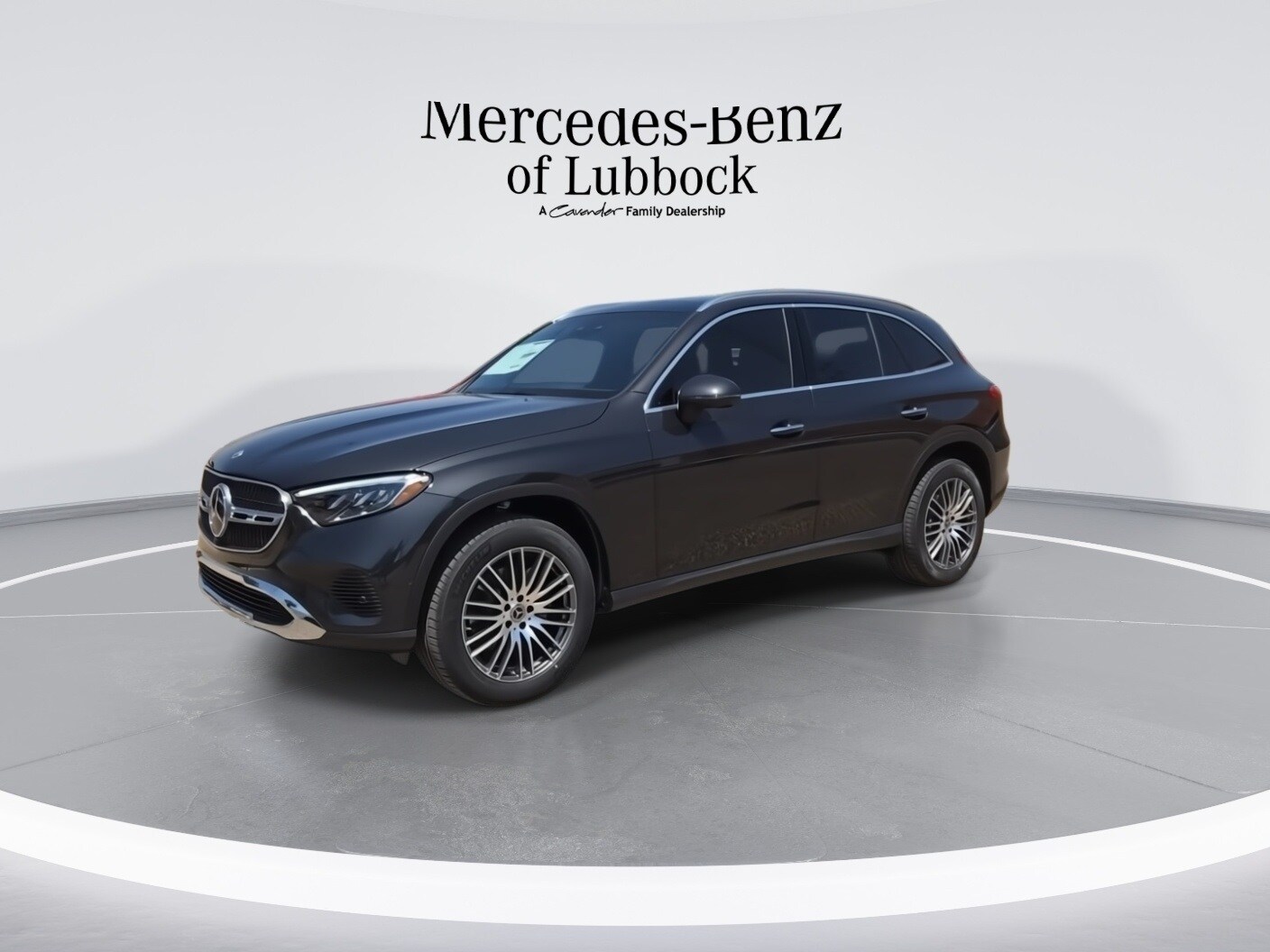 2025 Mercedes Benz GLC 300 photo 4