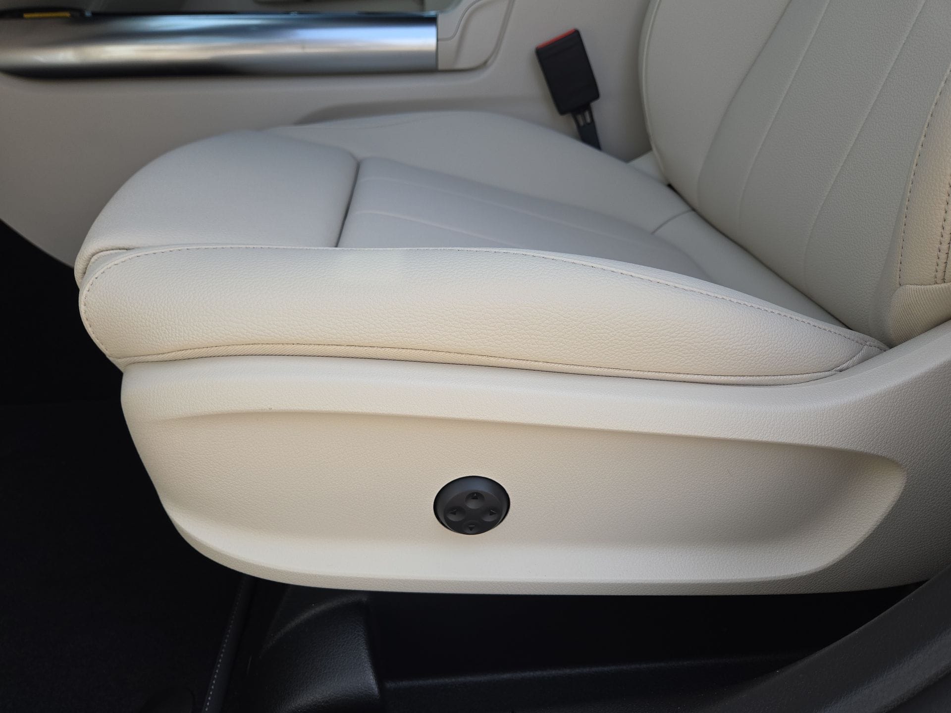 2025 Mercedes-Benz GLA GLA250 - Photo 17