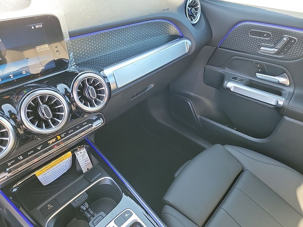 2025 Mercedes-Benz GLB Base - Photo 18