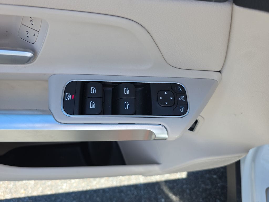 2025 Mercedes-Benz GLB Base - Photo 21