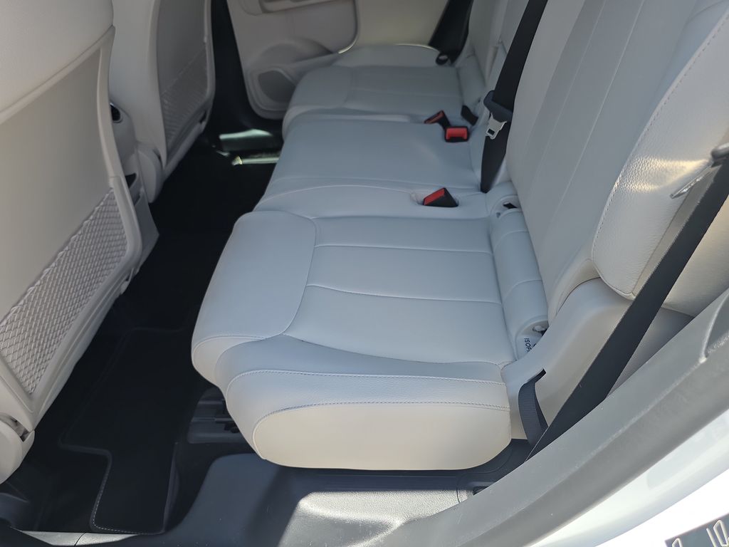 2025 Mercedes-Benz GLB Base - Photo 18